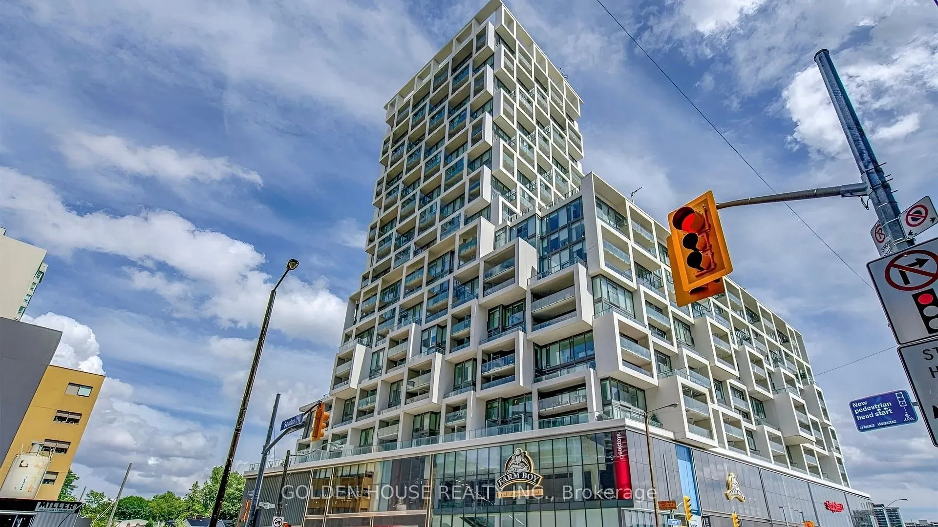 8 Hillsdale Avenue E, #735