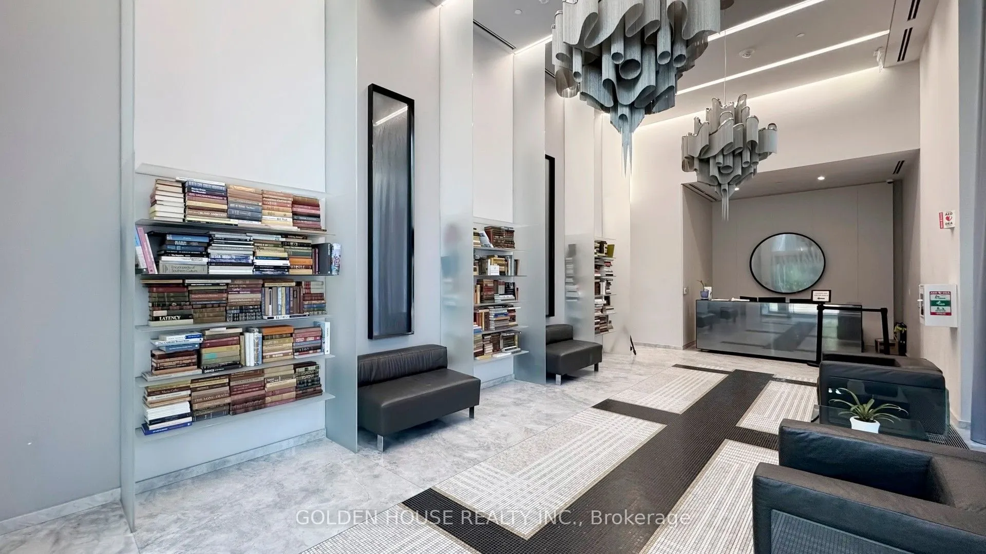 8 Hillsdale Avenue E, #735