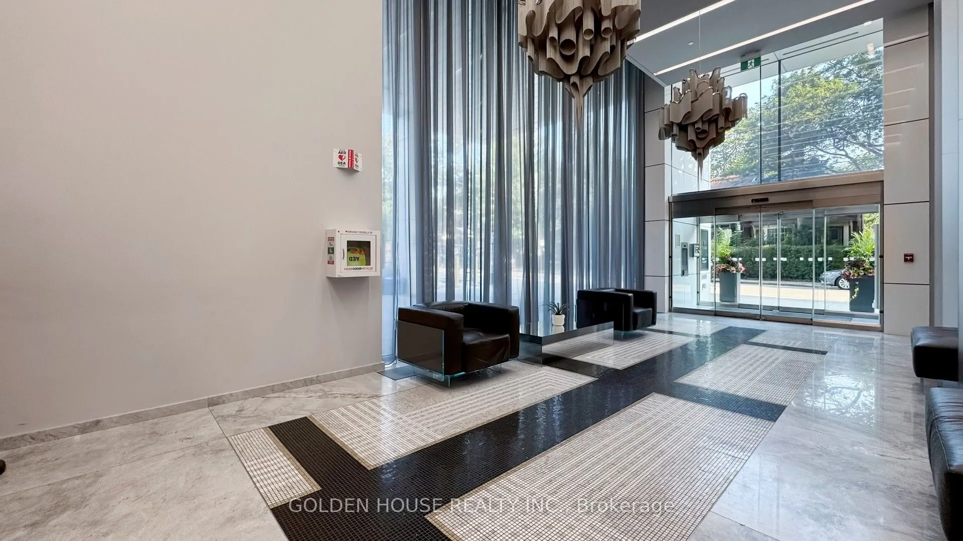 8 Hillsdale Avenue E, #735