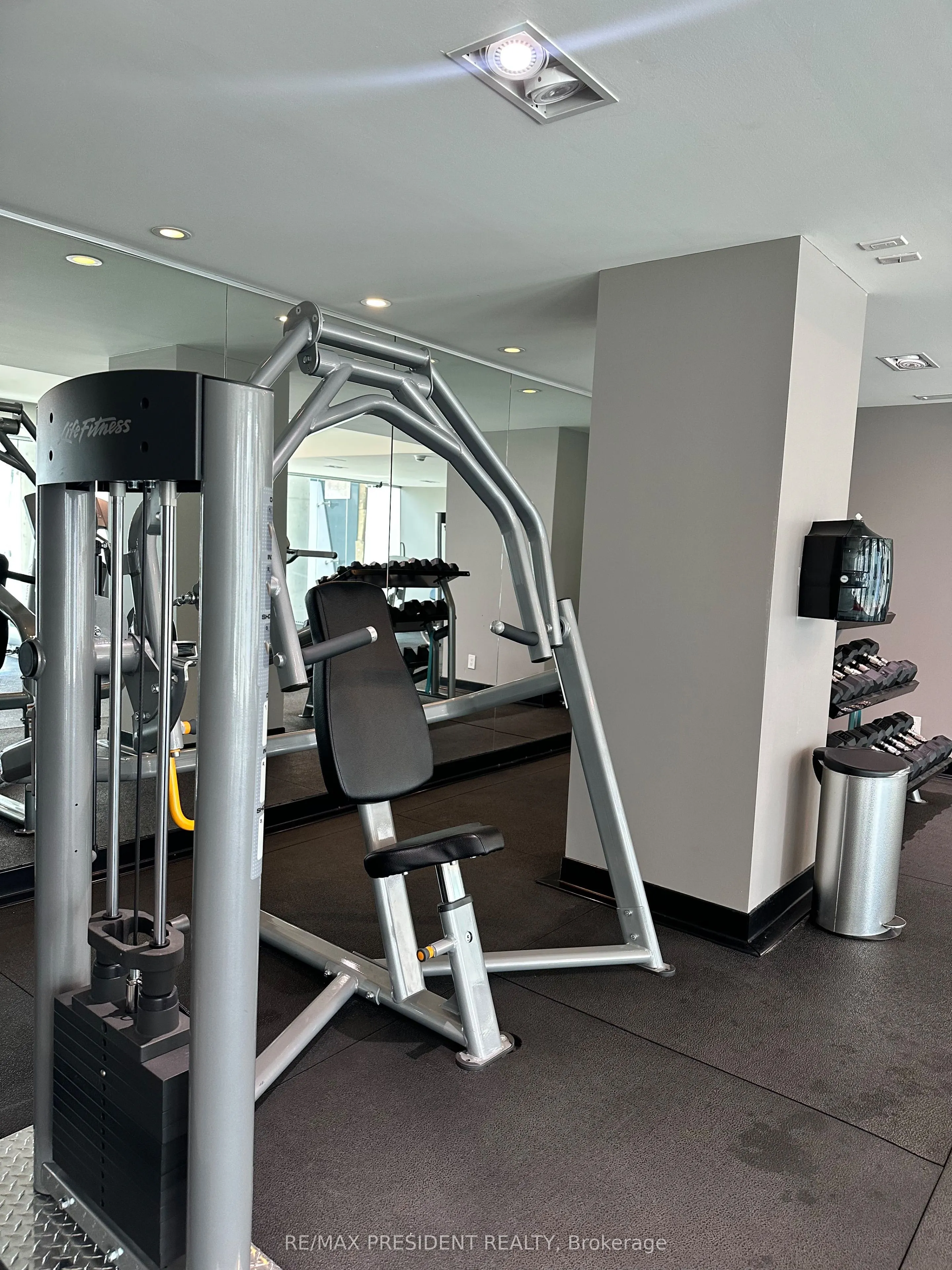 224 King Street W, #1307