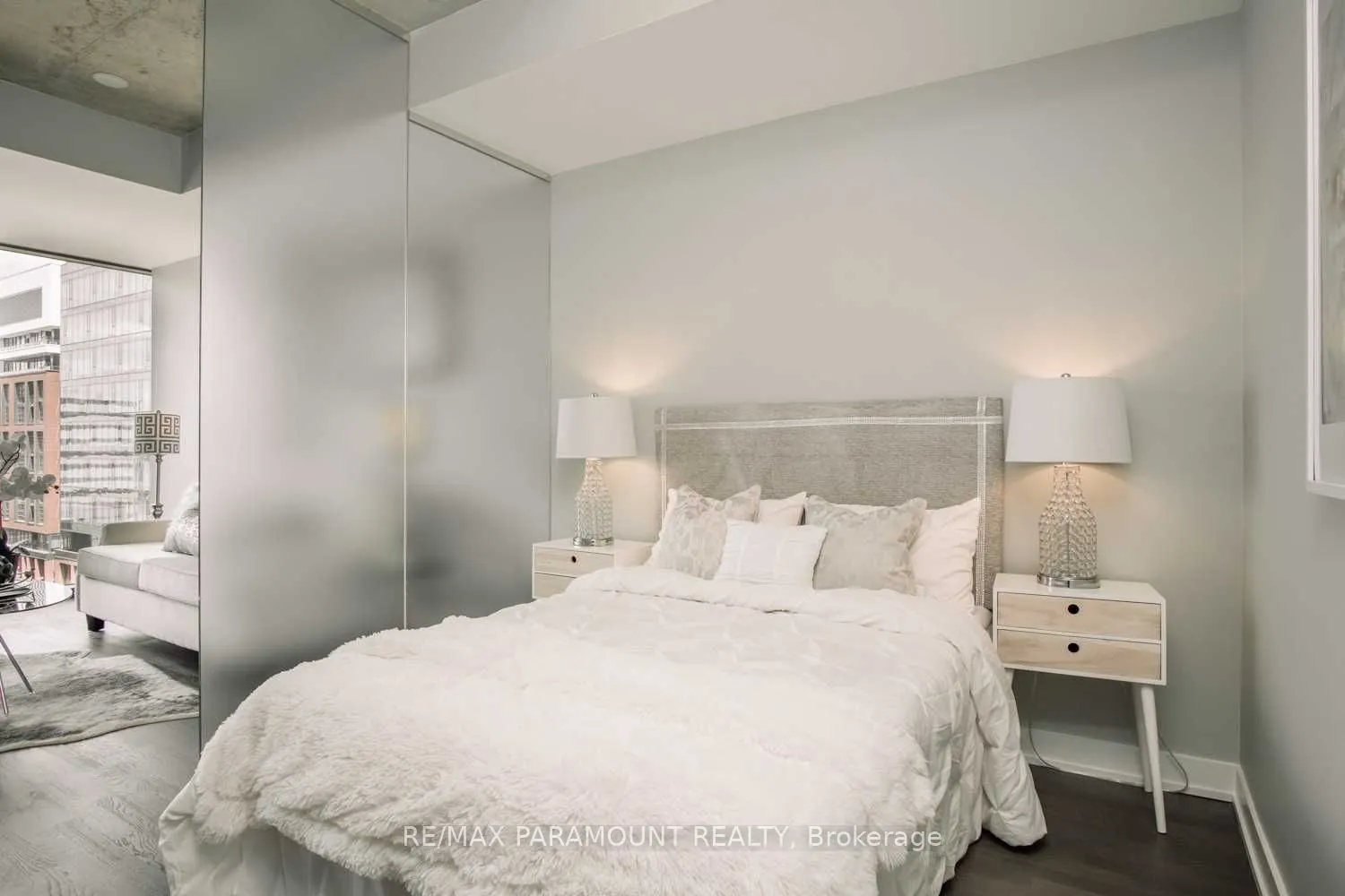 629 King Street W, #1127