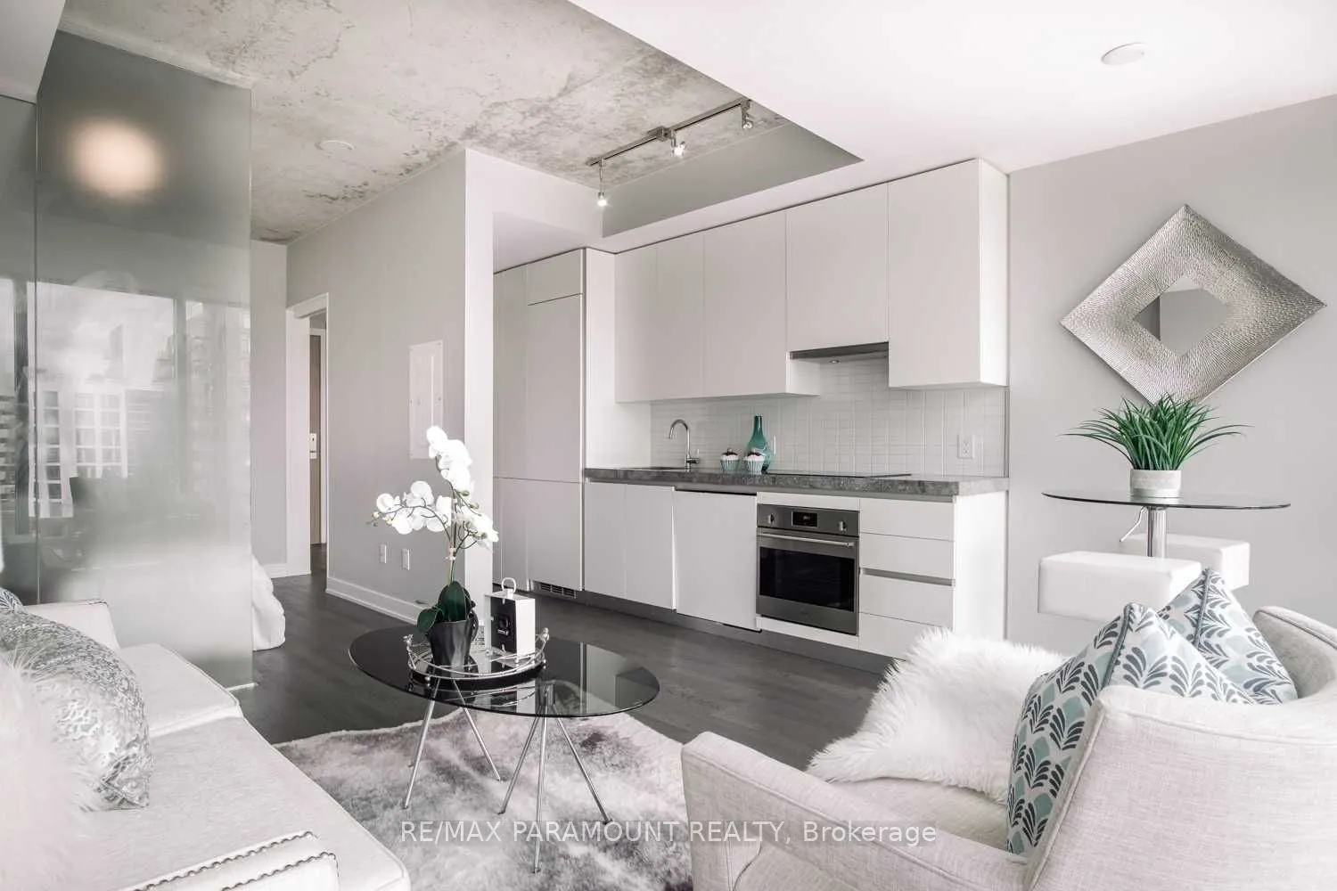629 King Street W, #1127
