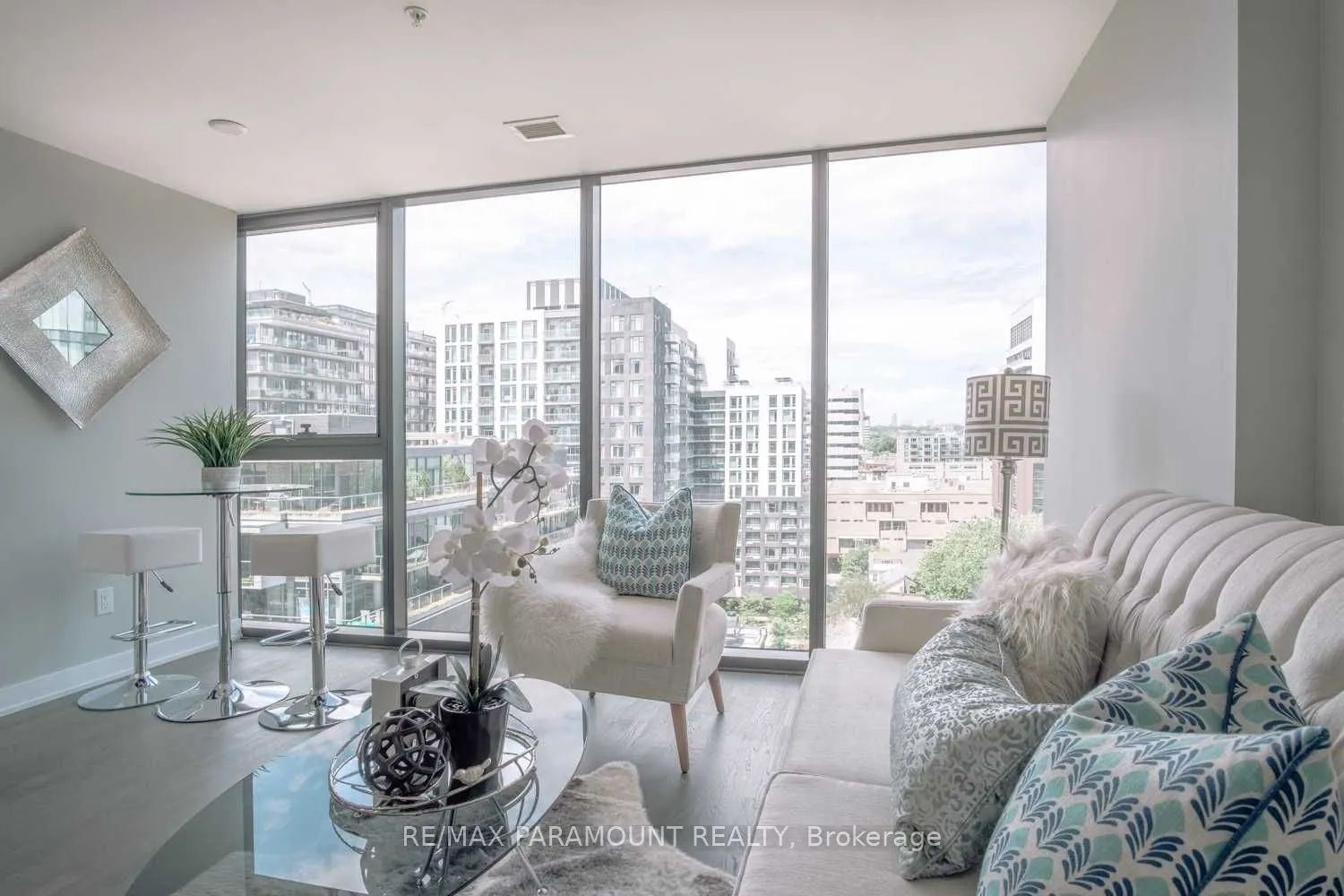 629 King Street W, #1127