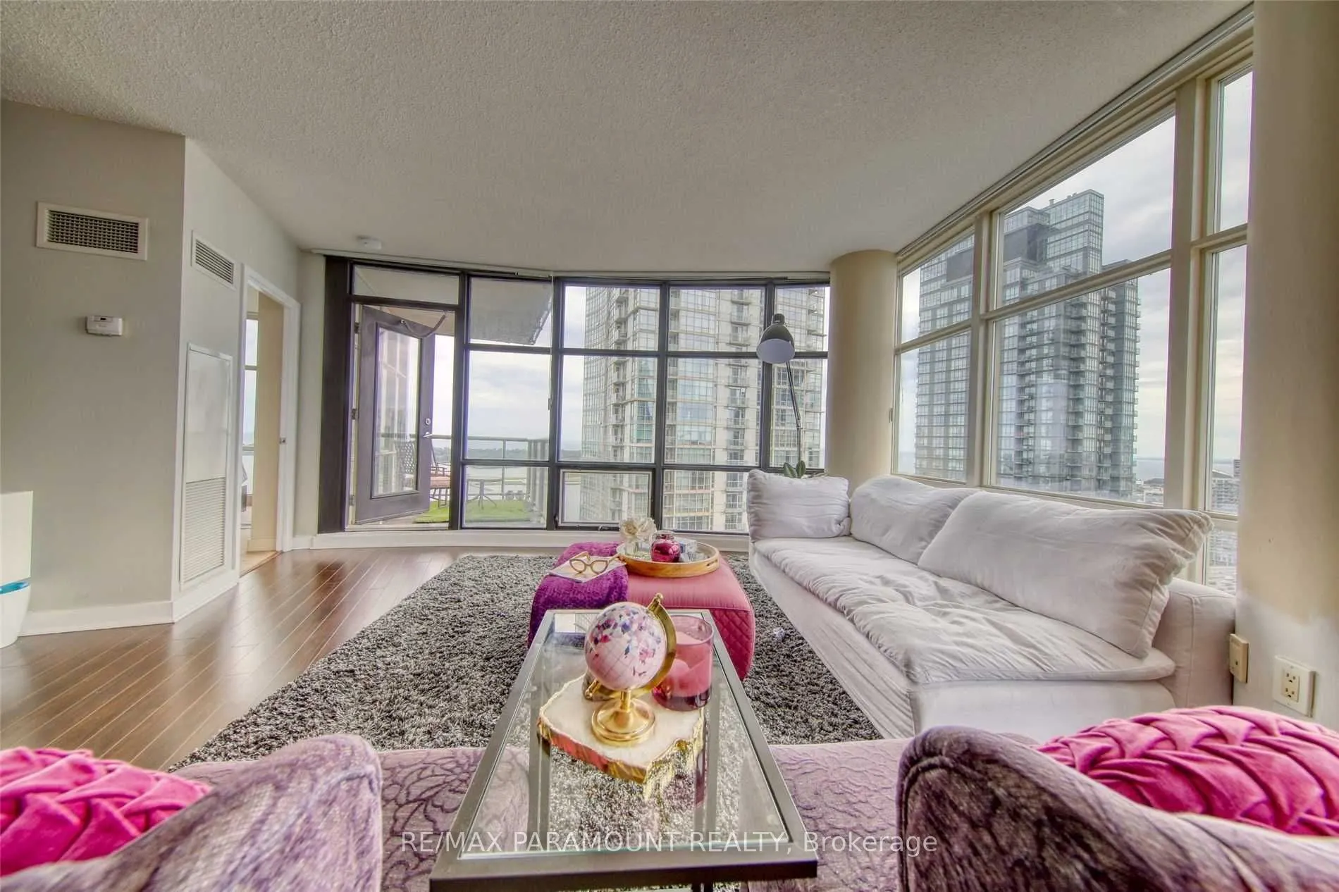 10 Navy Wharf Court, #3912