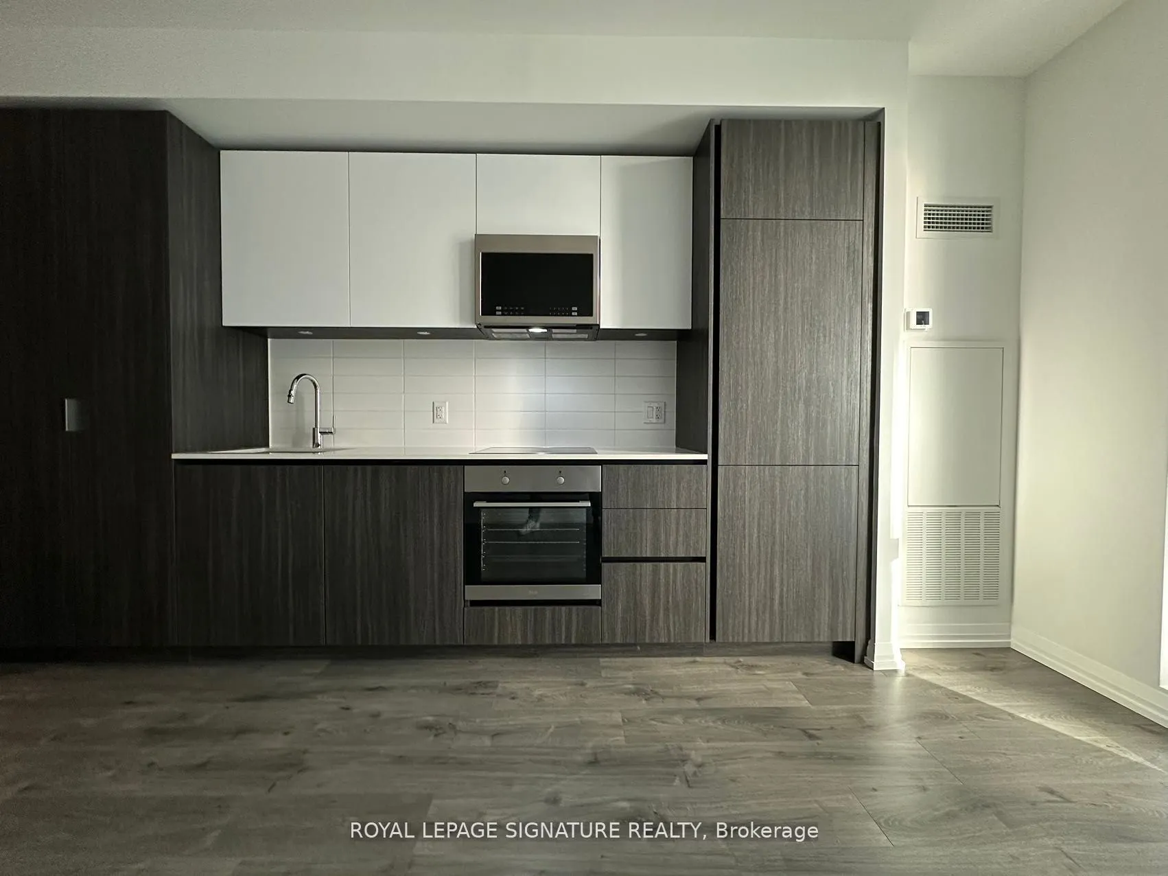 8 Widmer Street, #1211