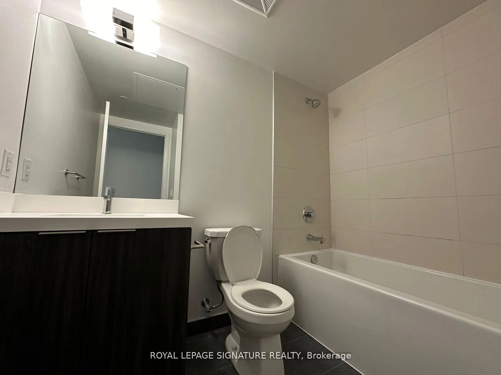 8 Widmer Street, #1211