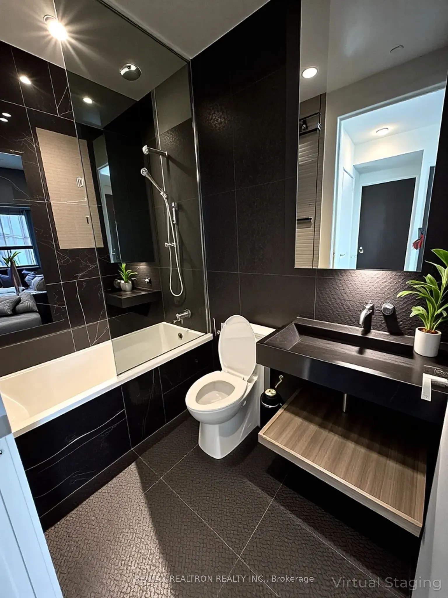 11 Yorkville Avenue, #5804