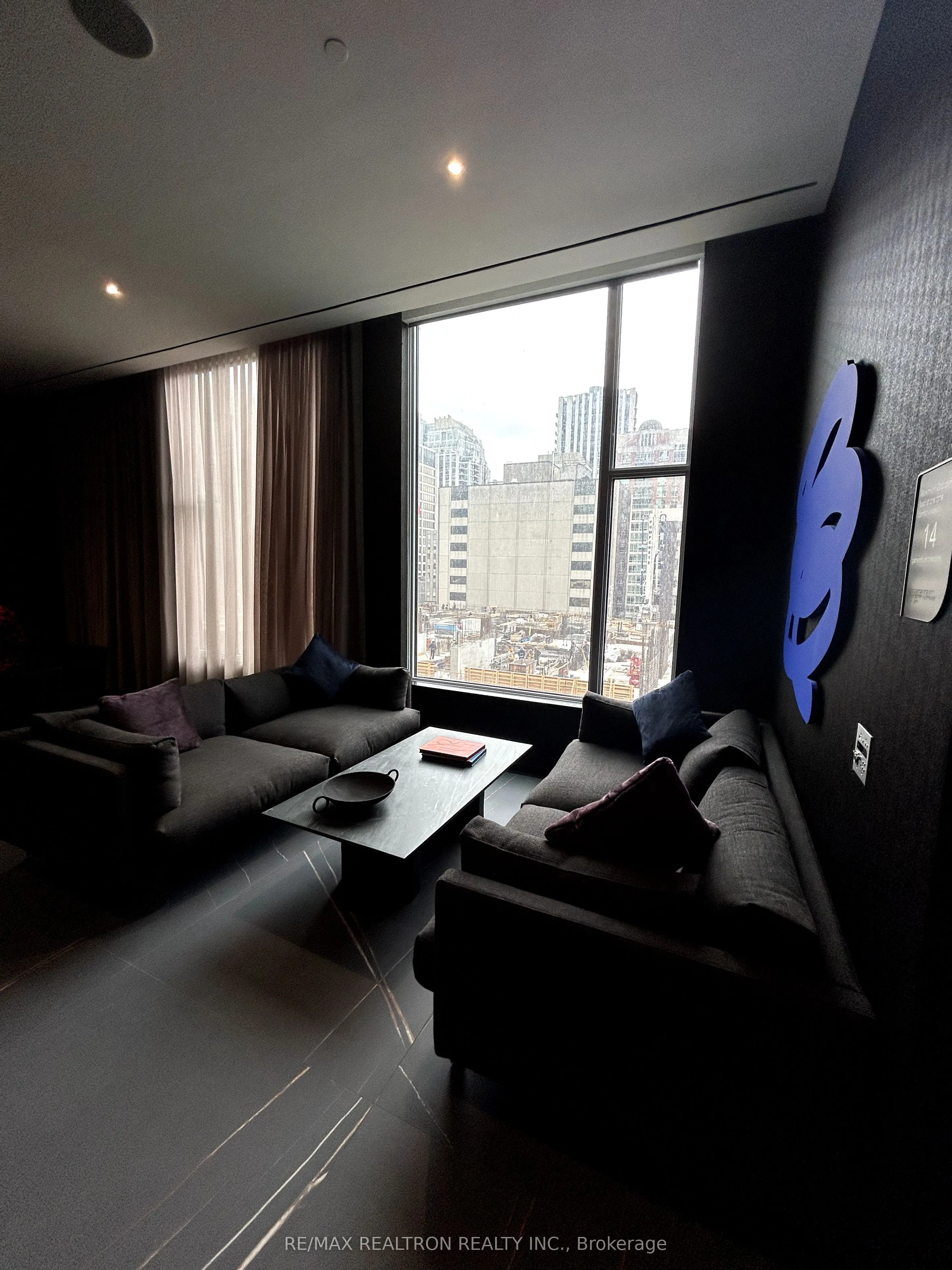 11 Yorkville Avenue, #5804