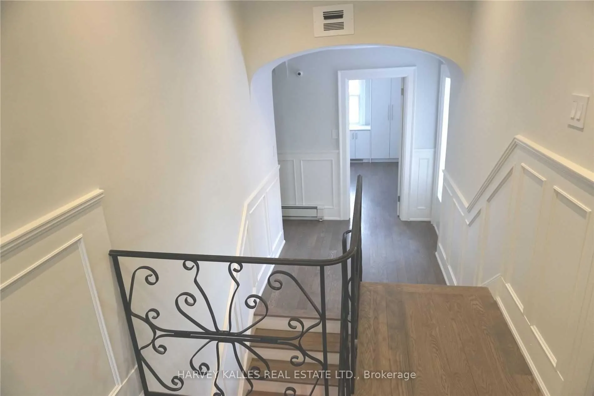318 Lytton Boulevard