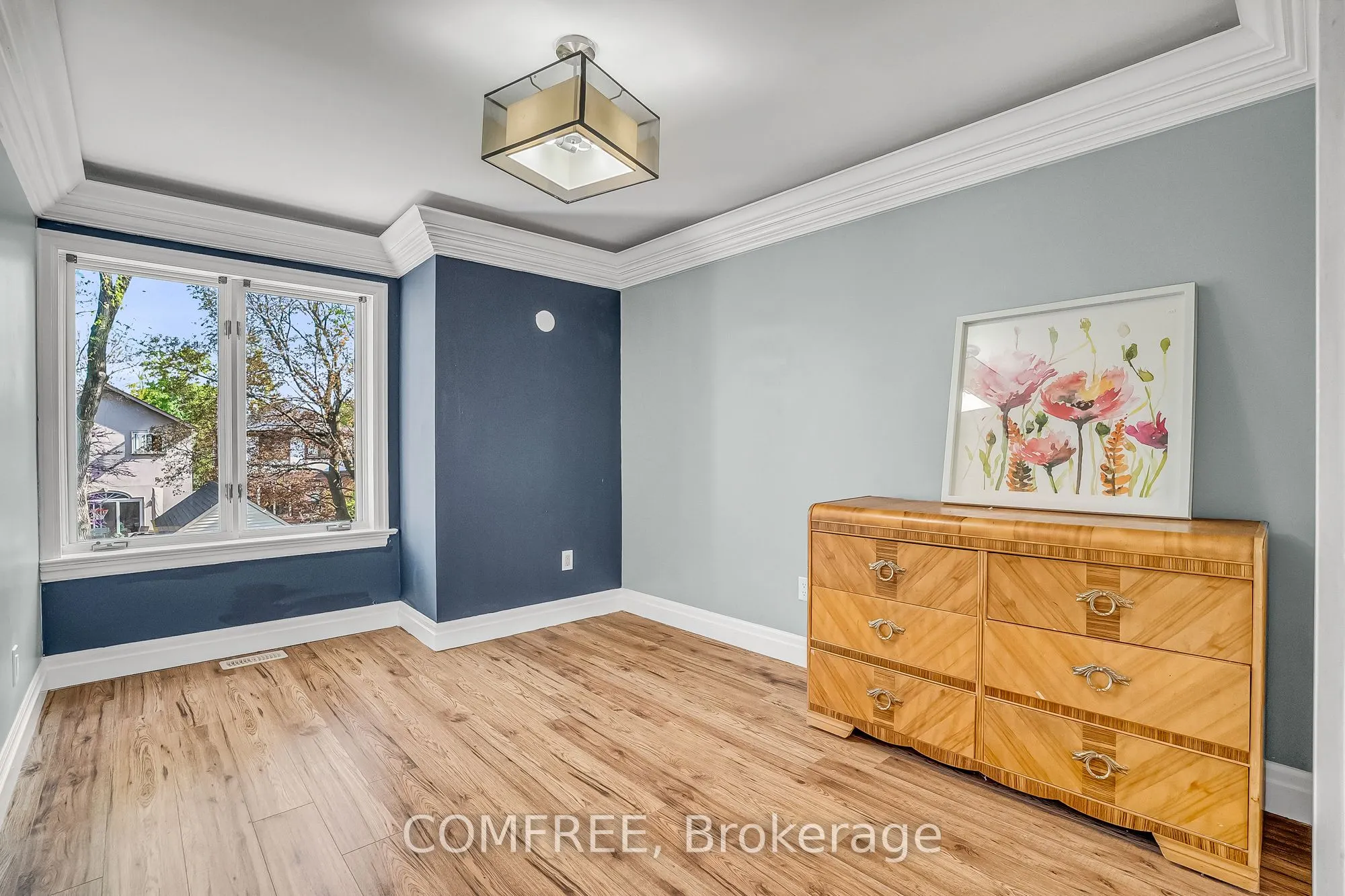 759 Eglinton Avenue E
