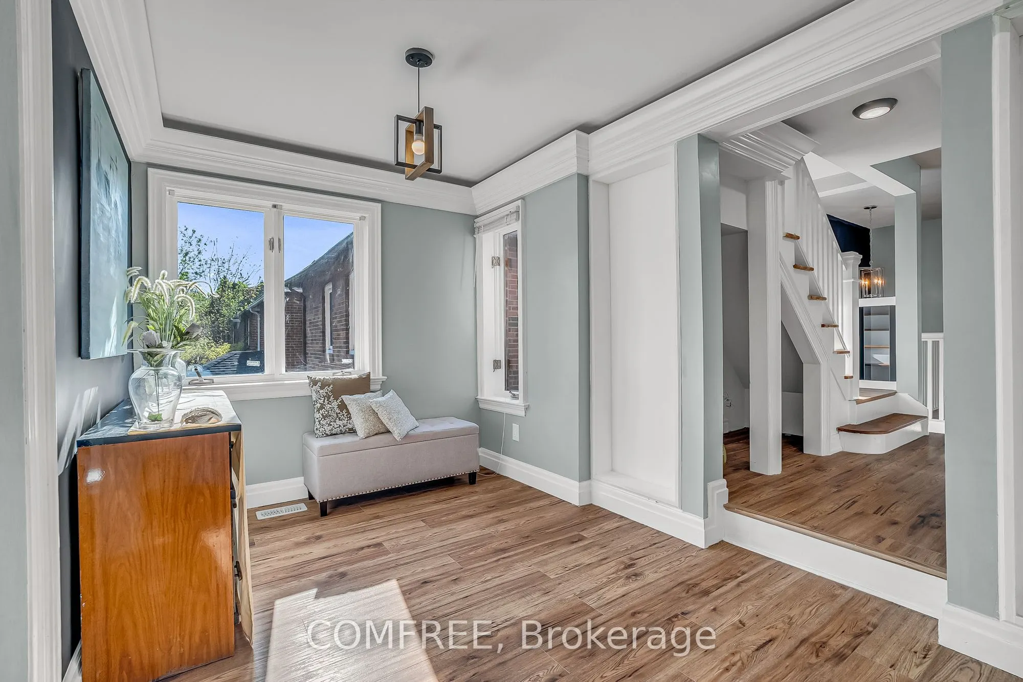 759 Eglinton Avenue E