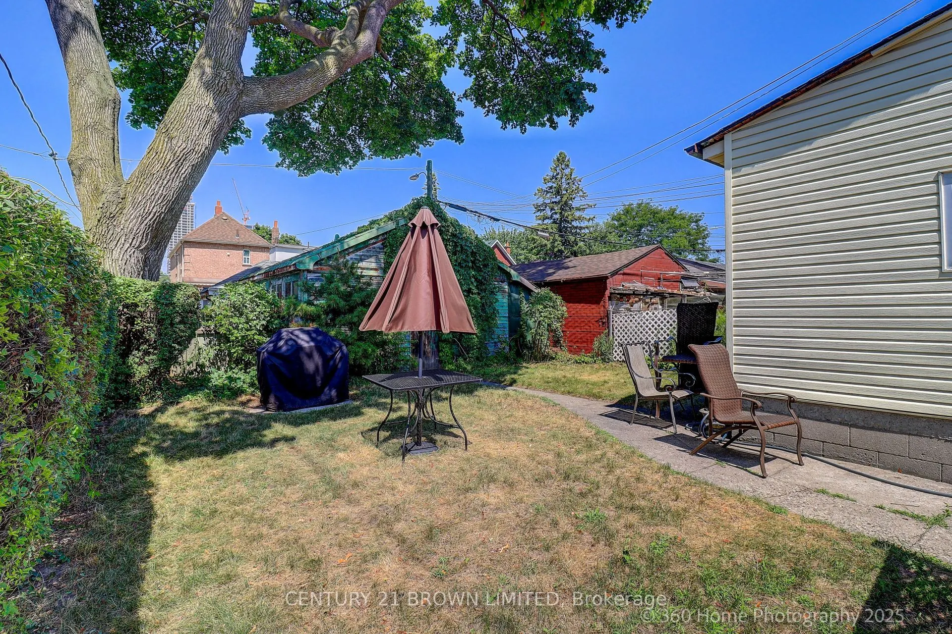 112 Lindsey Avenue