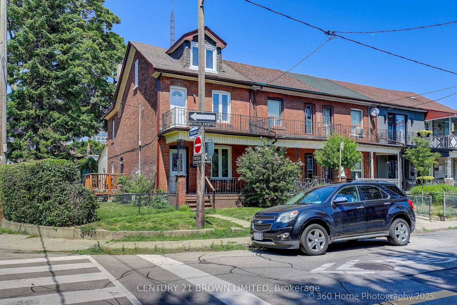 112 Lindsey Avenue