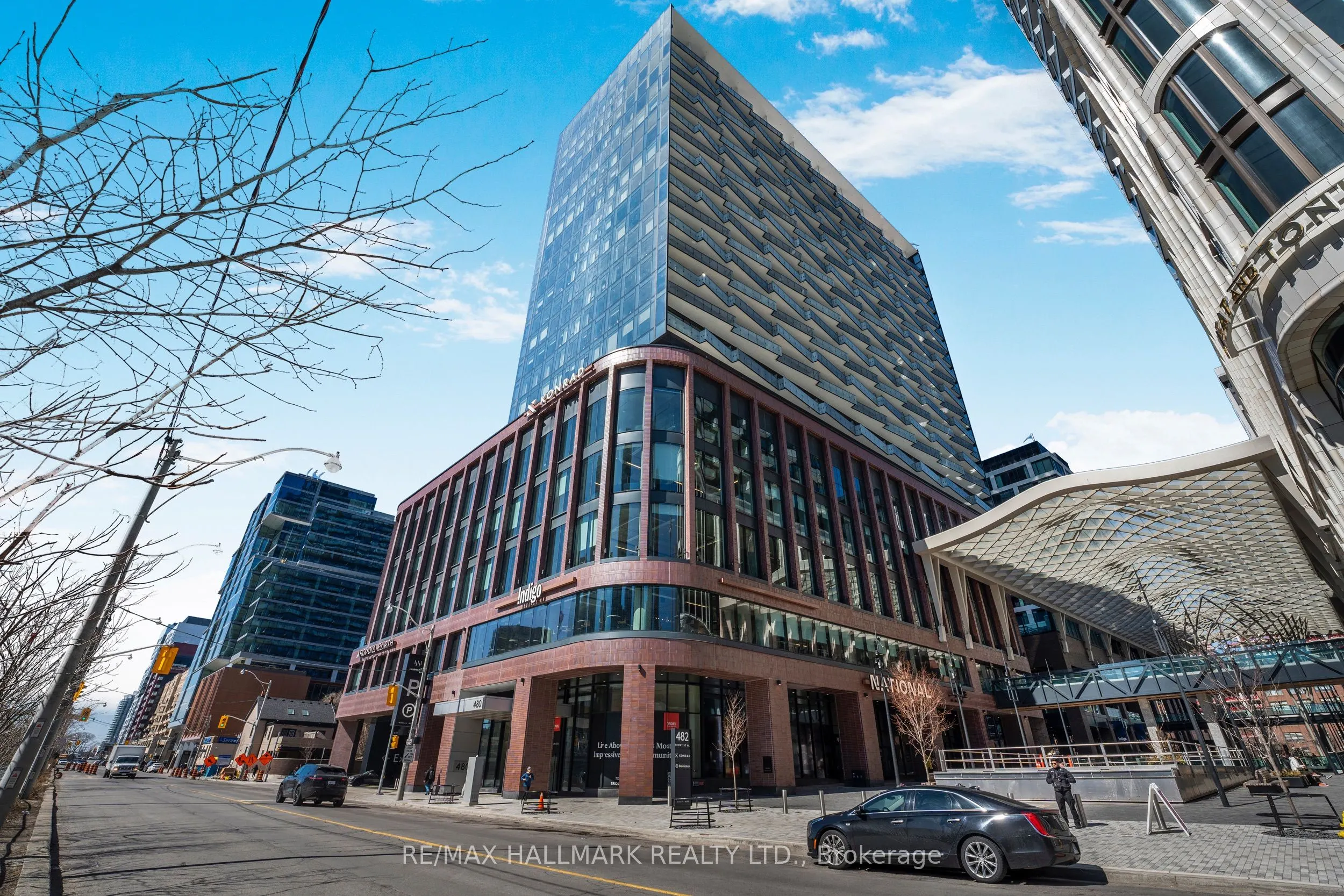 480 Front Street W, #516