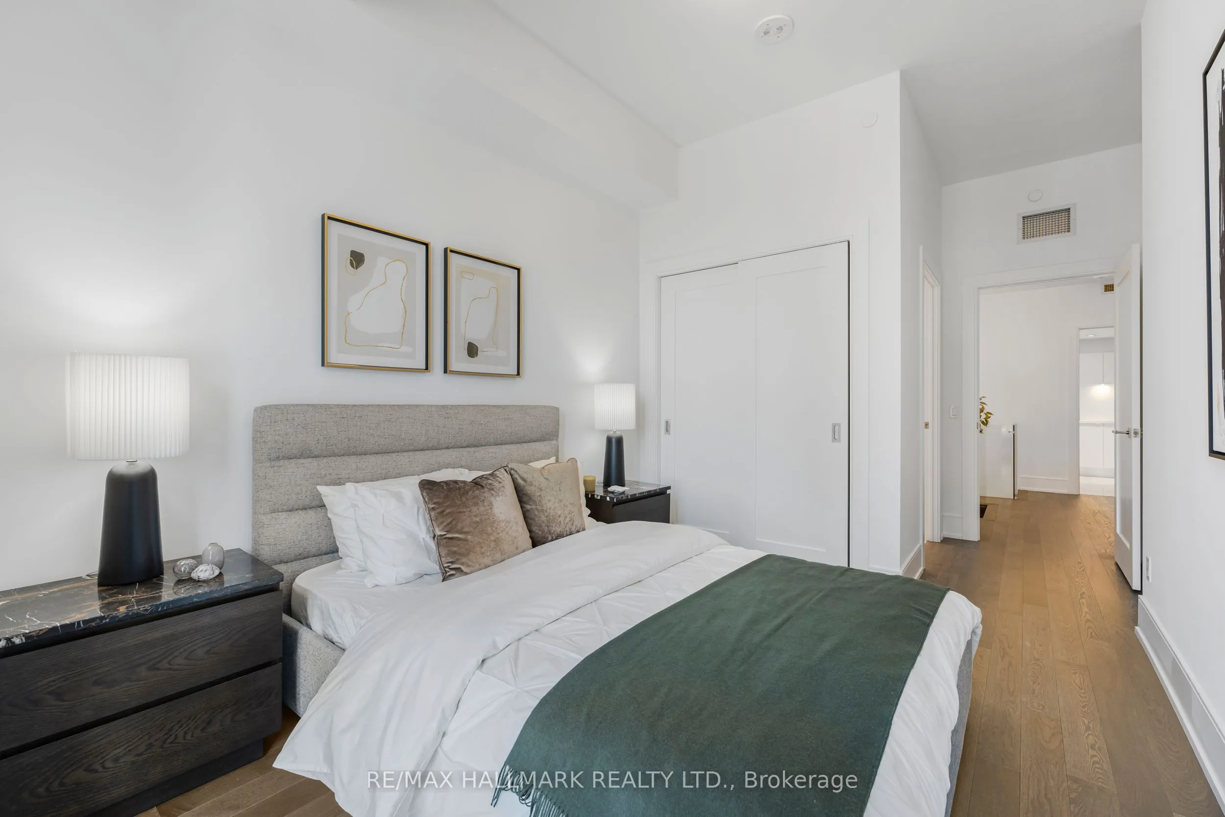 480 Front Street W, #516