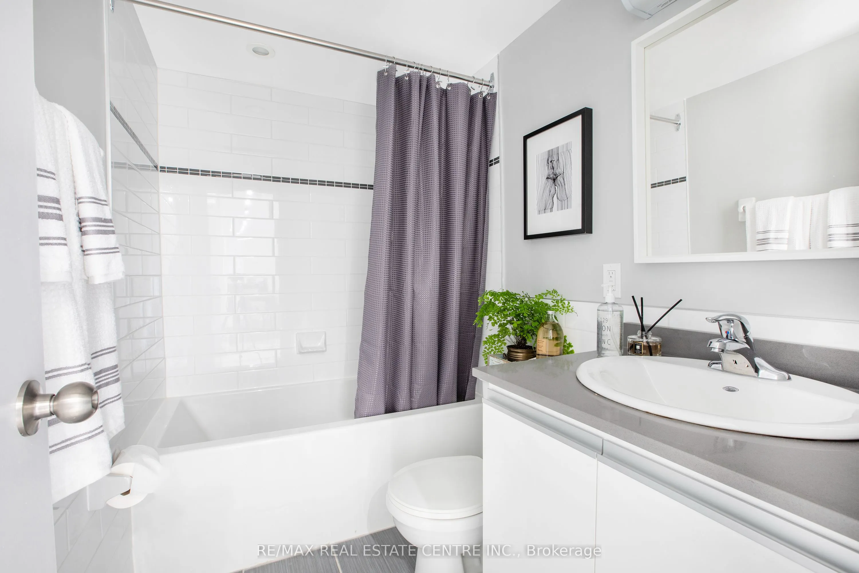 150 Graydon Hall Drive, #204