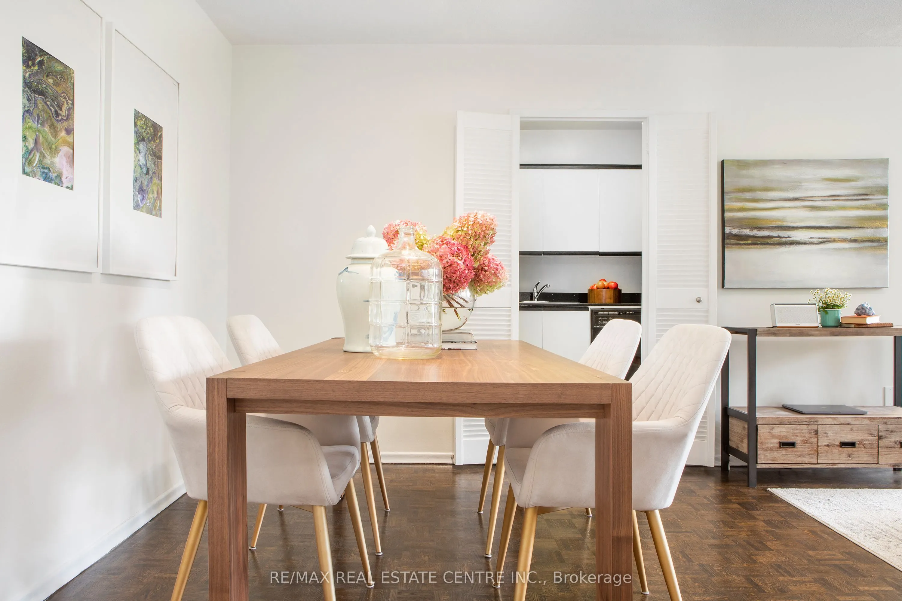 150 Graydon Hall Drive, #204