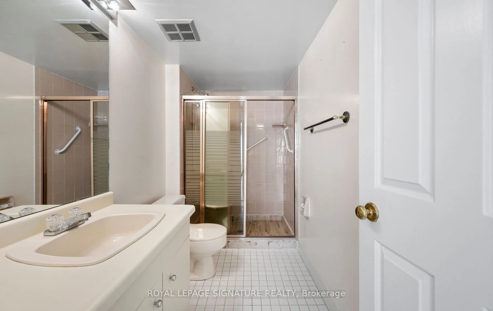 255 The Donway W, #115