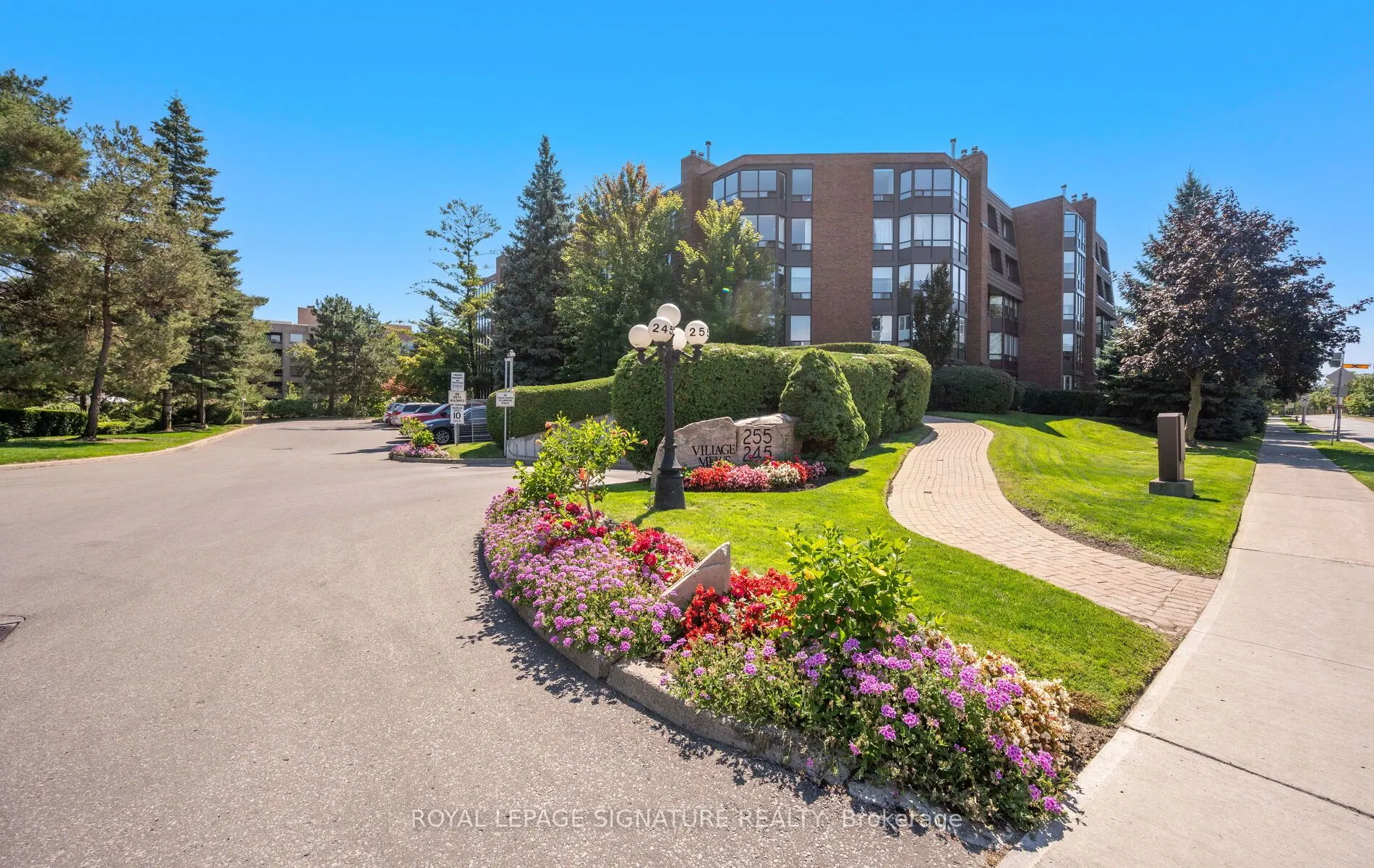 255 The Donway W, #115