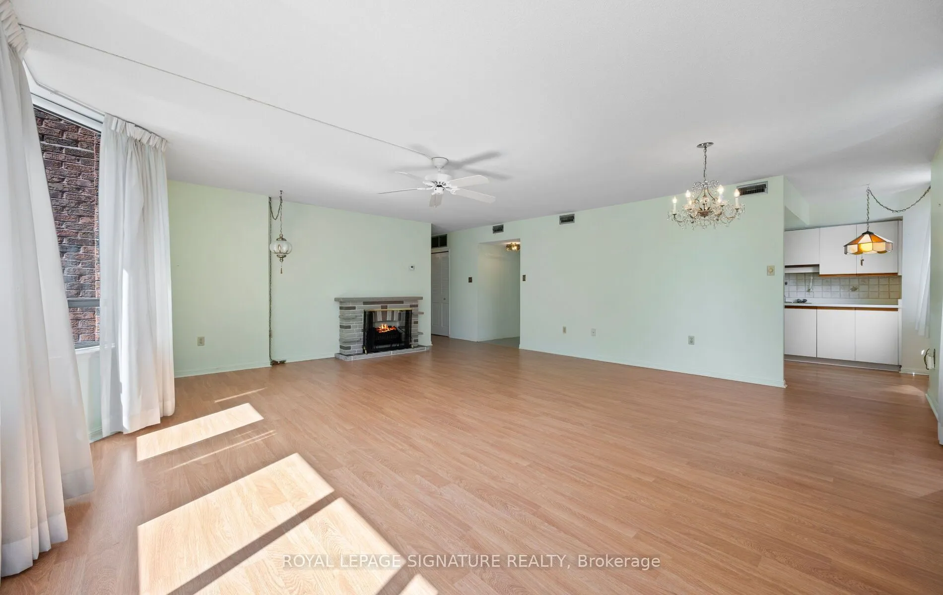 255 The Donway W, #115