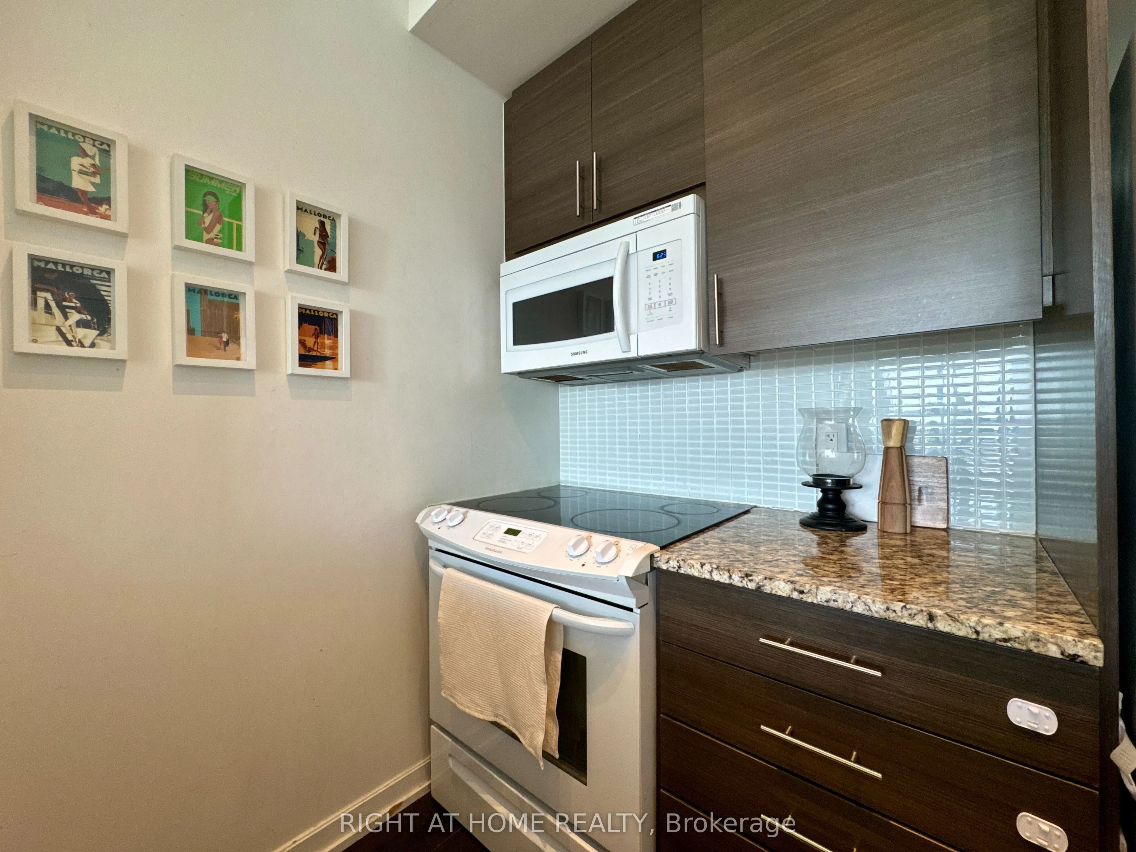 70 Forest Manor Road, #2109