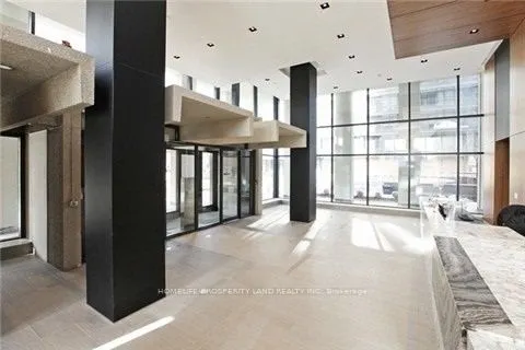 75 The Donway West, #404
