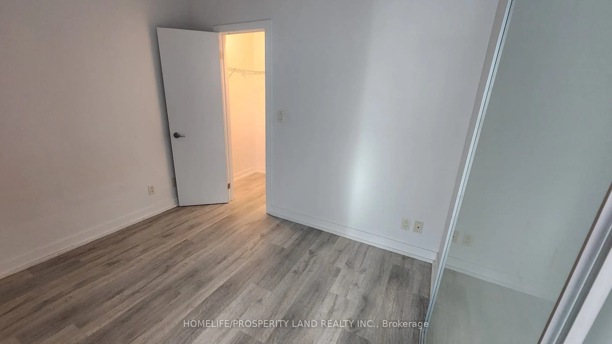 75 The Donway West, #404