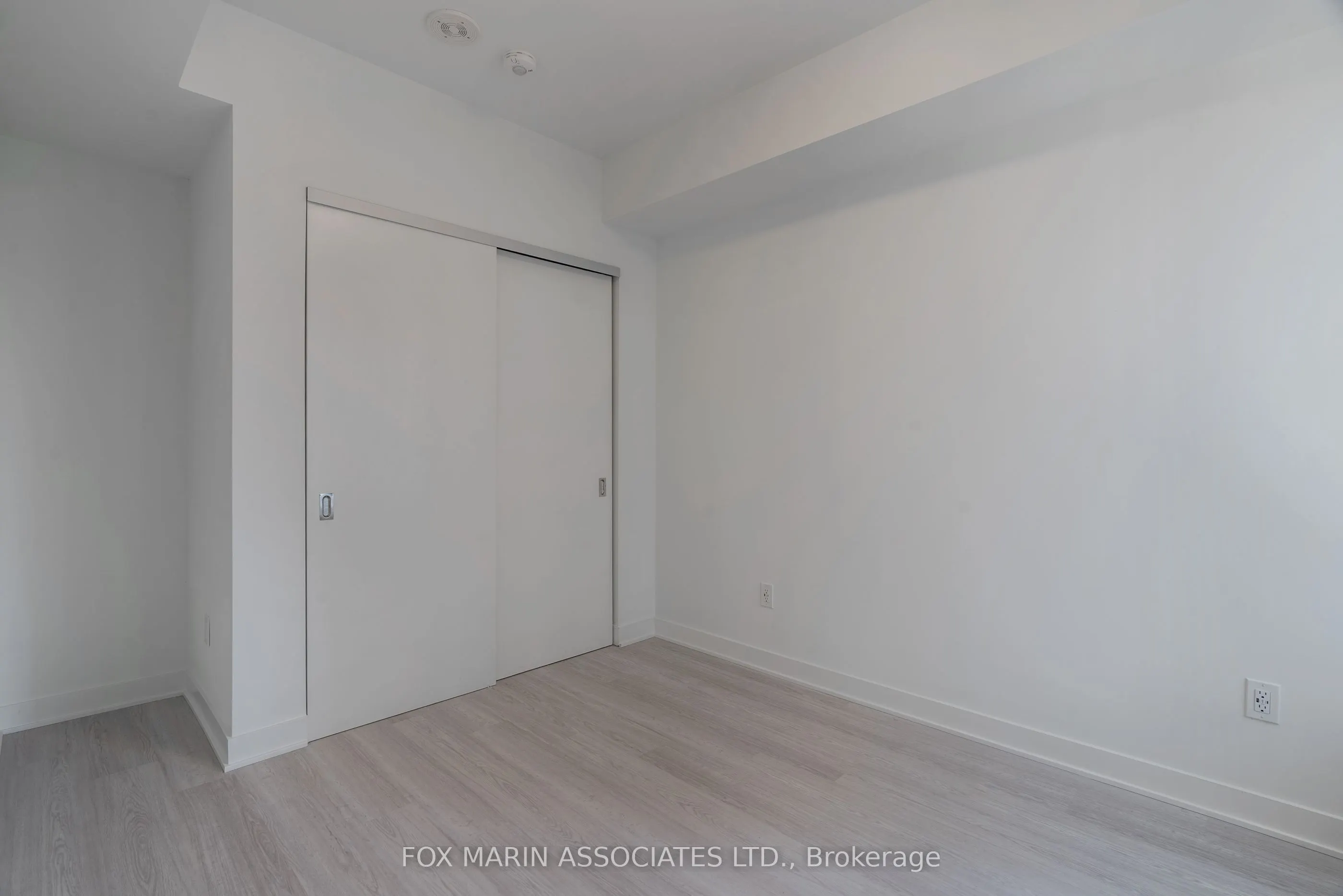 11 Yorkville Avenue, #808