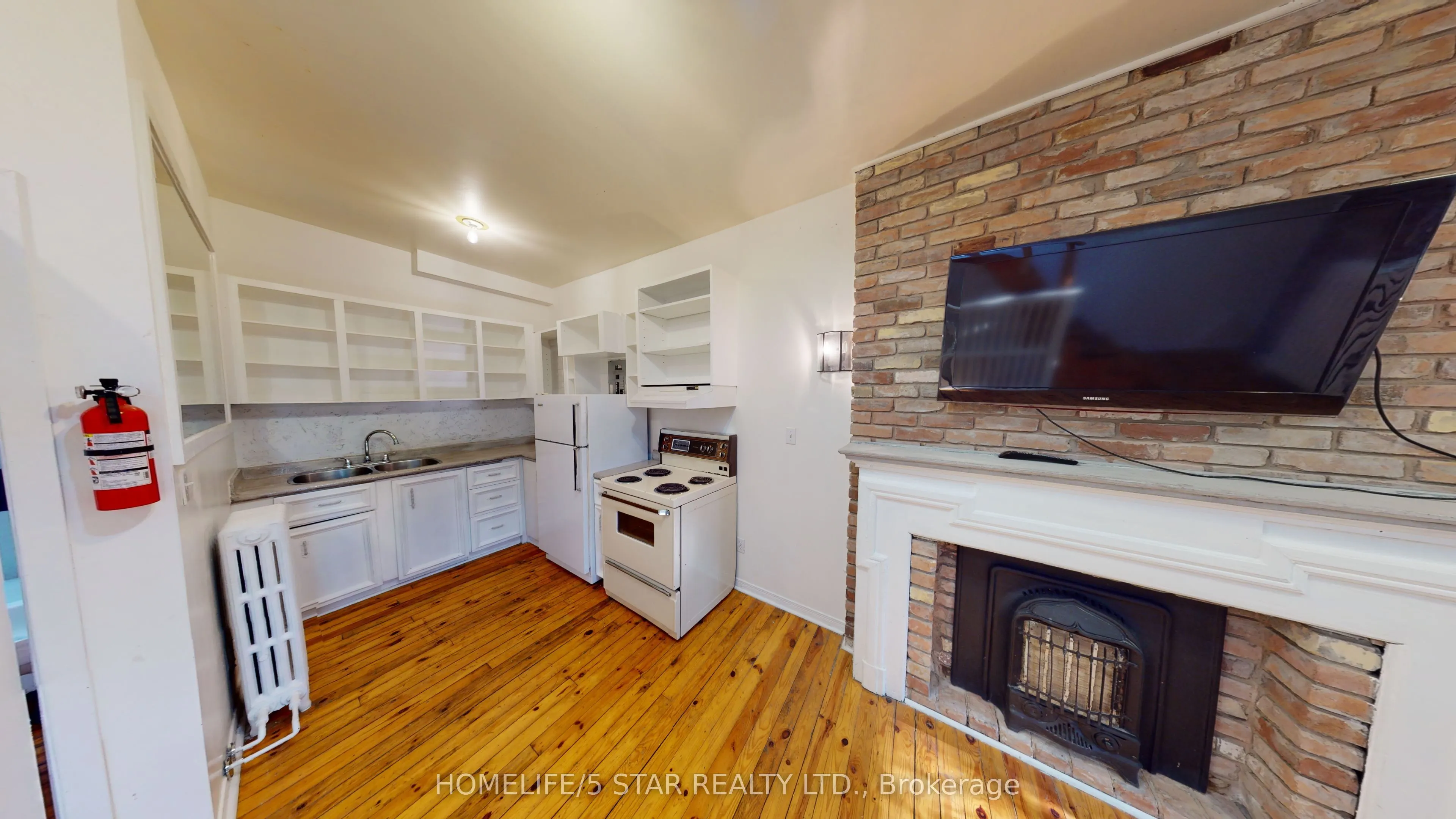 634 Dovercourt Road, #Apt 4