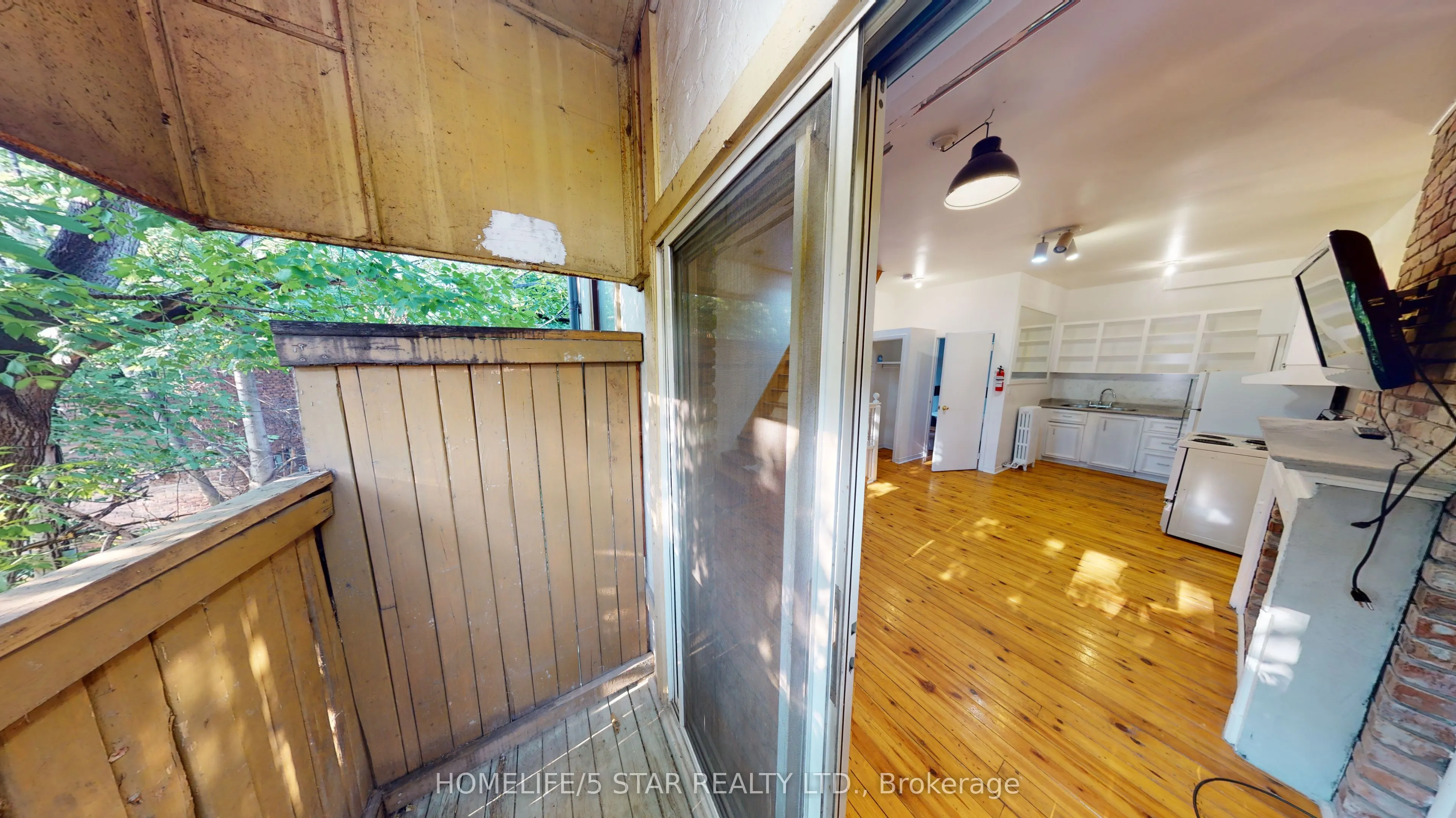 634 Dovercourt Road, #Apt 4