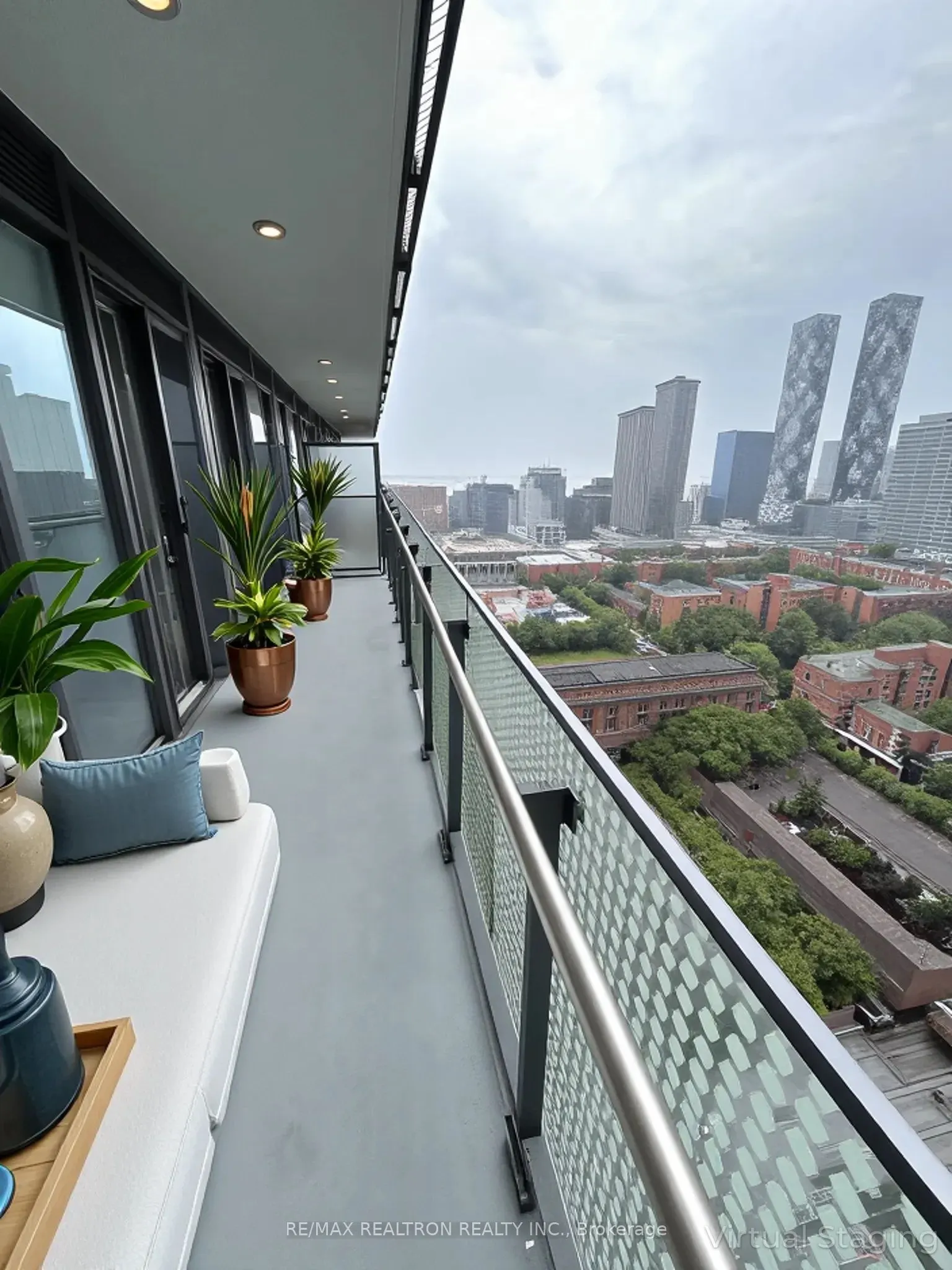 135 Lower Sherbourne Street, #2433W