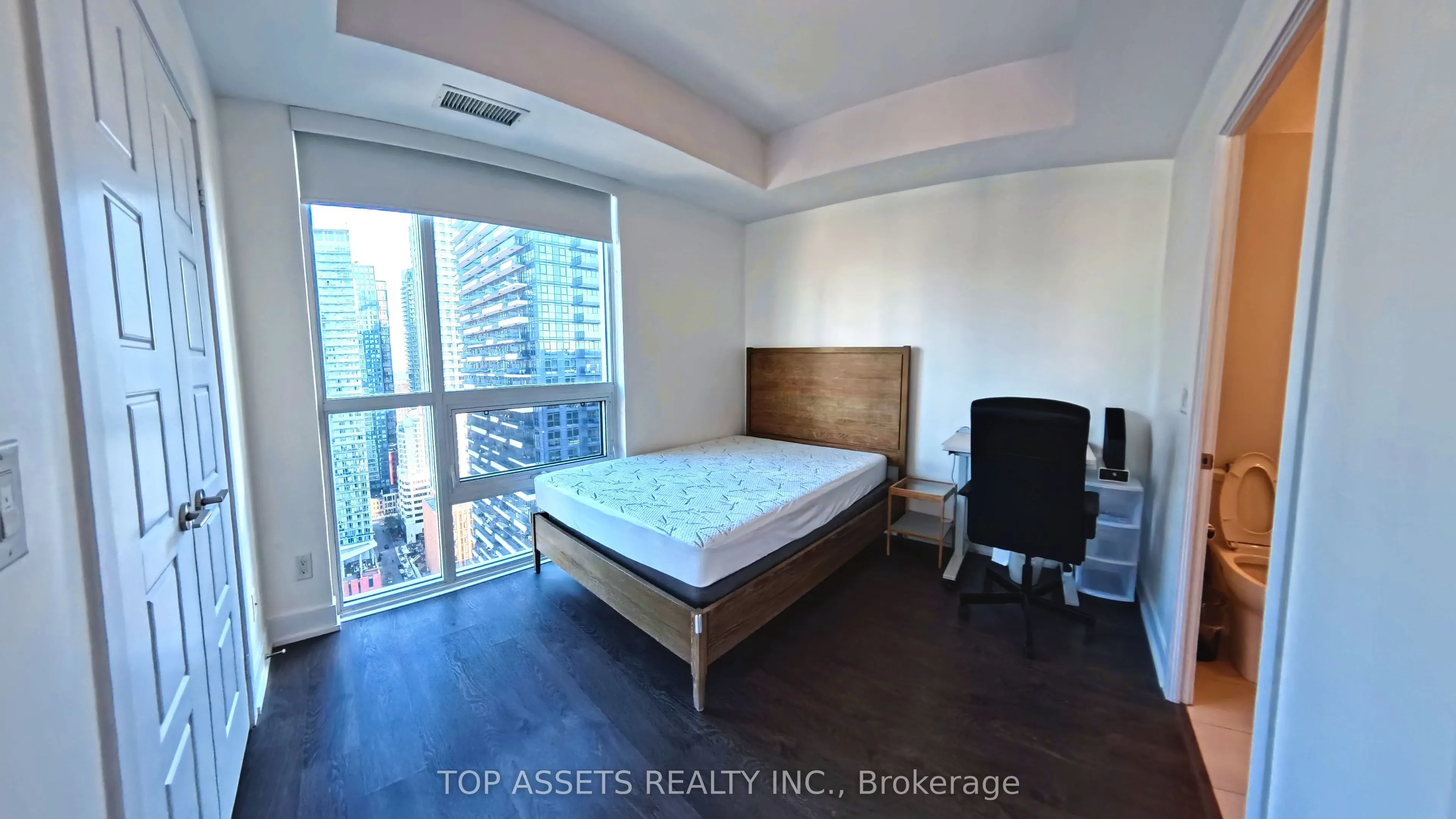318 Richmond Street W, #3006