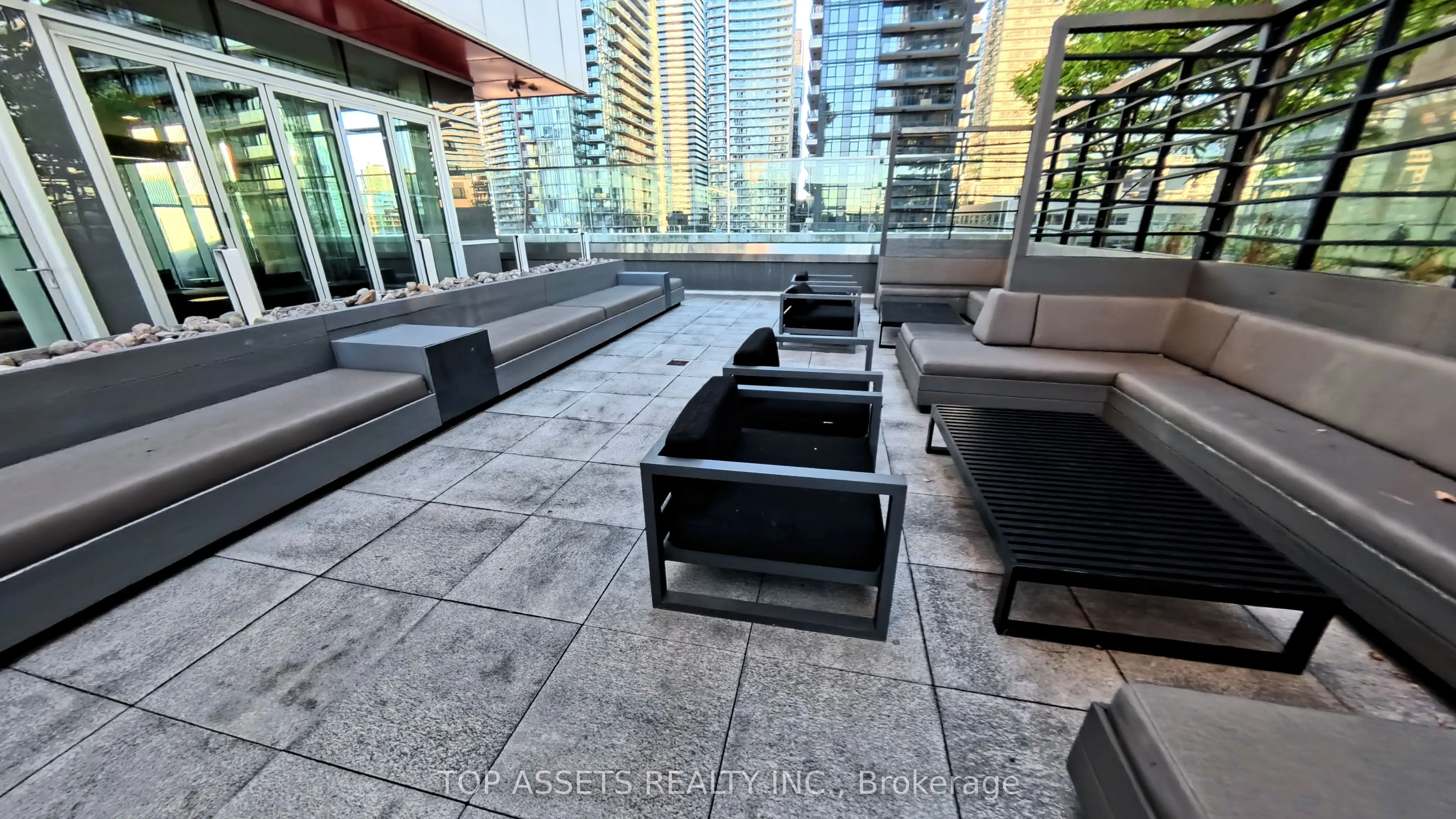 318 Richmond Street W, #3006