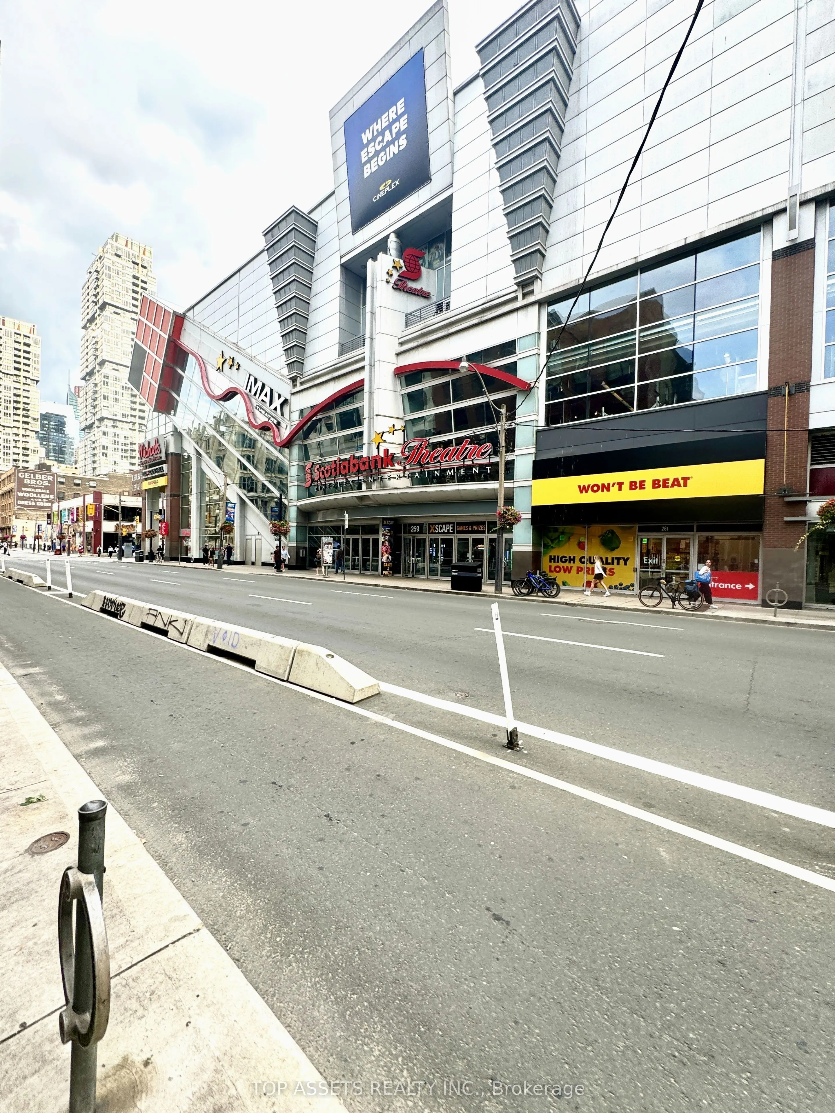 318 Richmond Street W, #3006