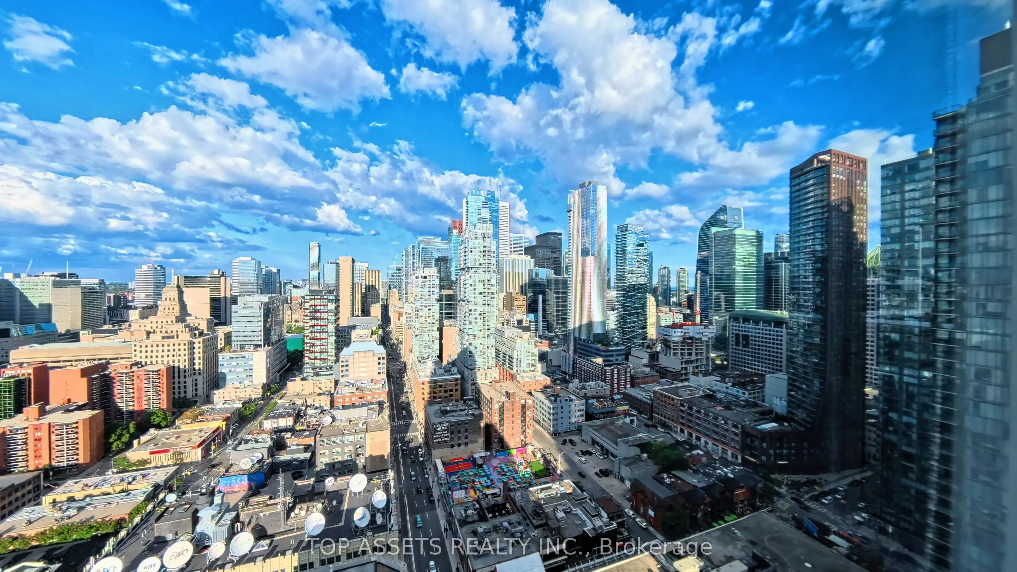 318 Richmond Street W, #3006