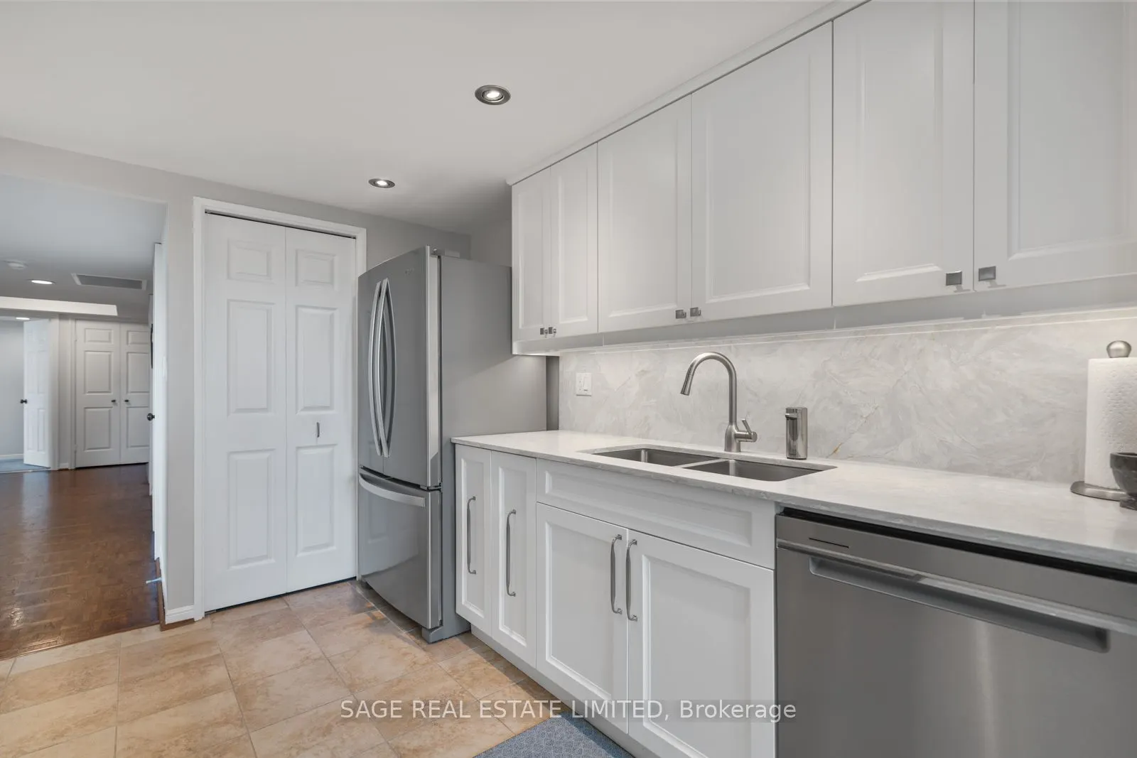 71 Charles Street E, #1206