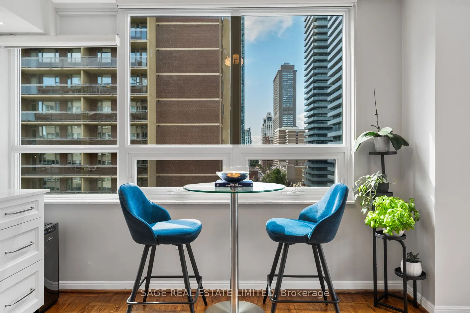 71 Charles Street E, #1206