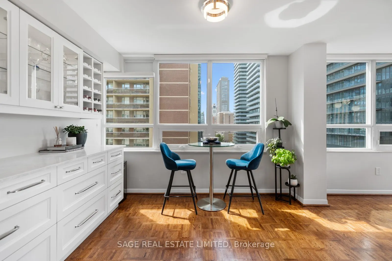 71 Charles Street E, #1206