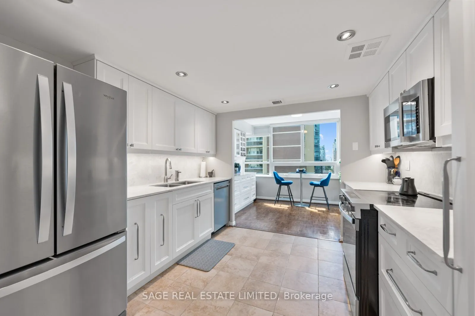 71 Charles Street E, #1206