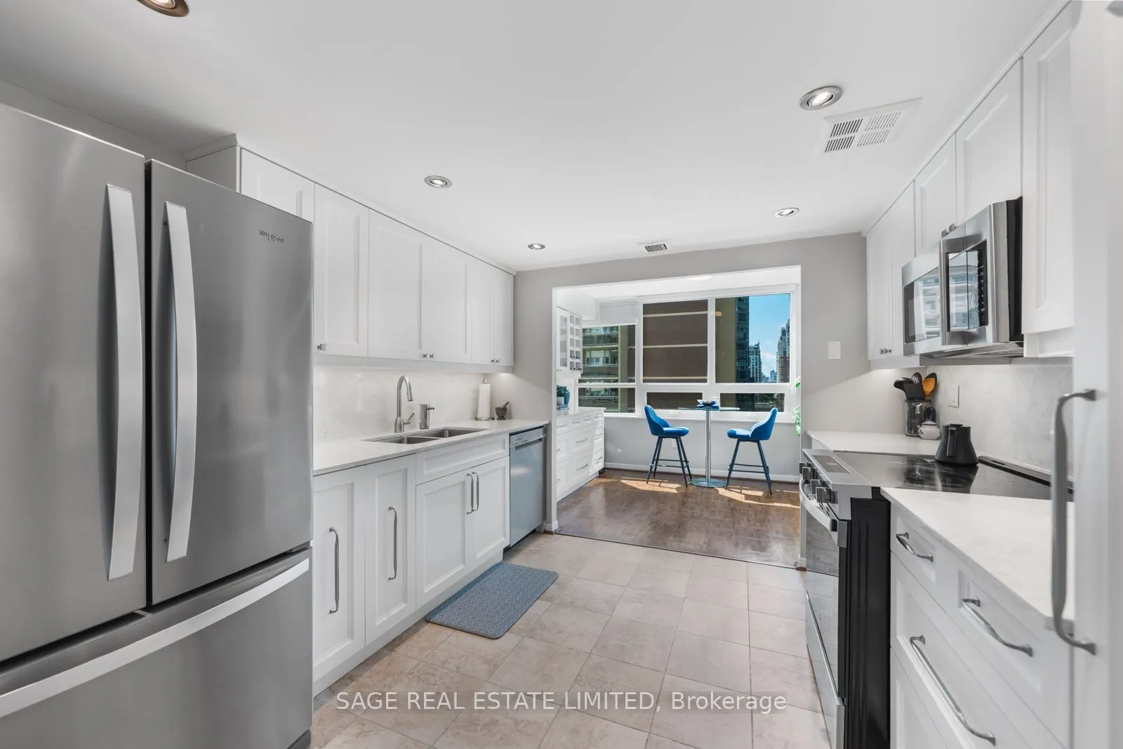 71 Charles Street E, #1206