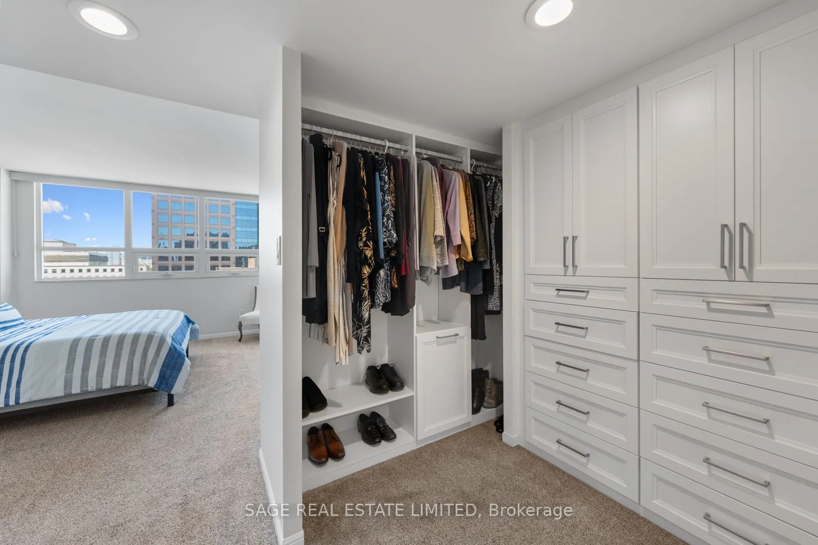 71 Charles Street E, #1206