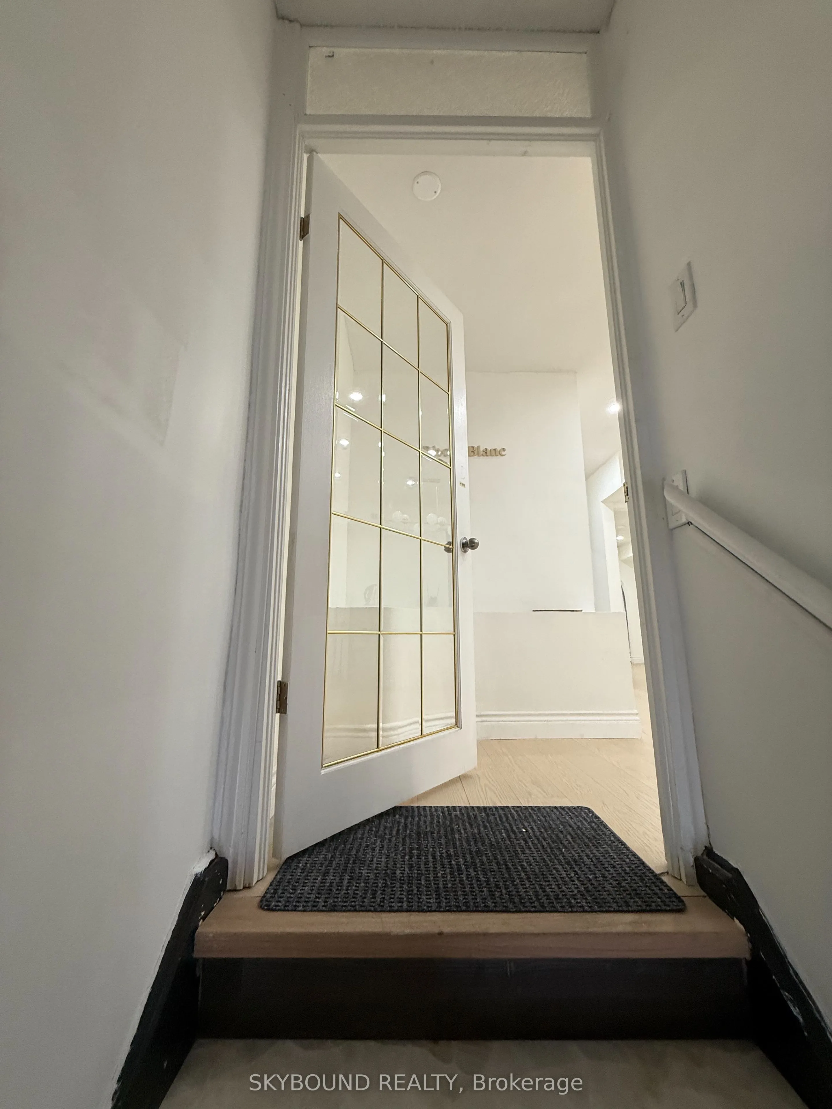 5443 Yonge Street, #2/F
