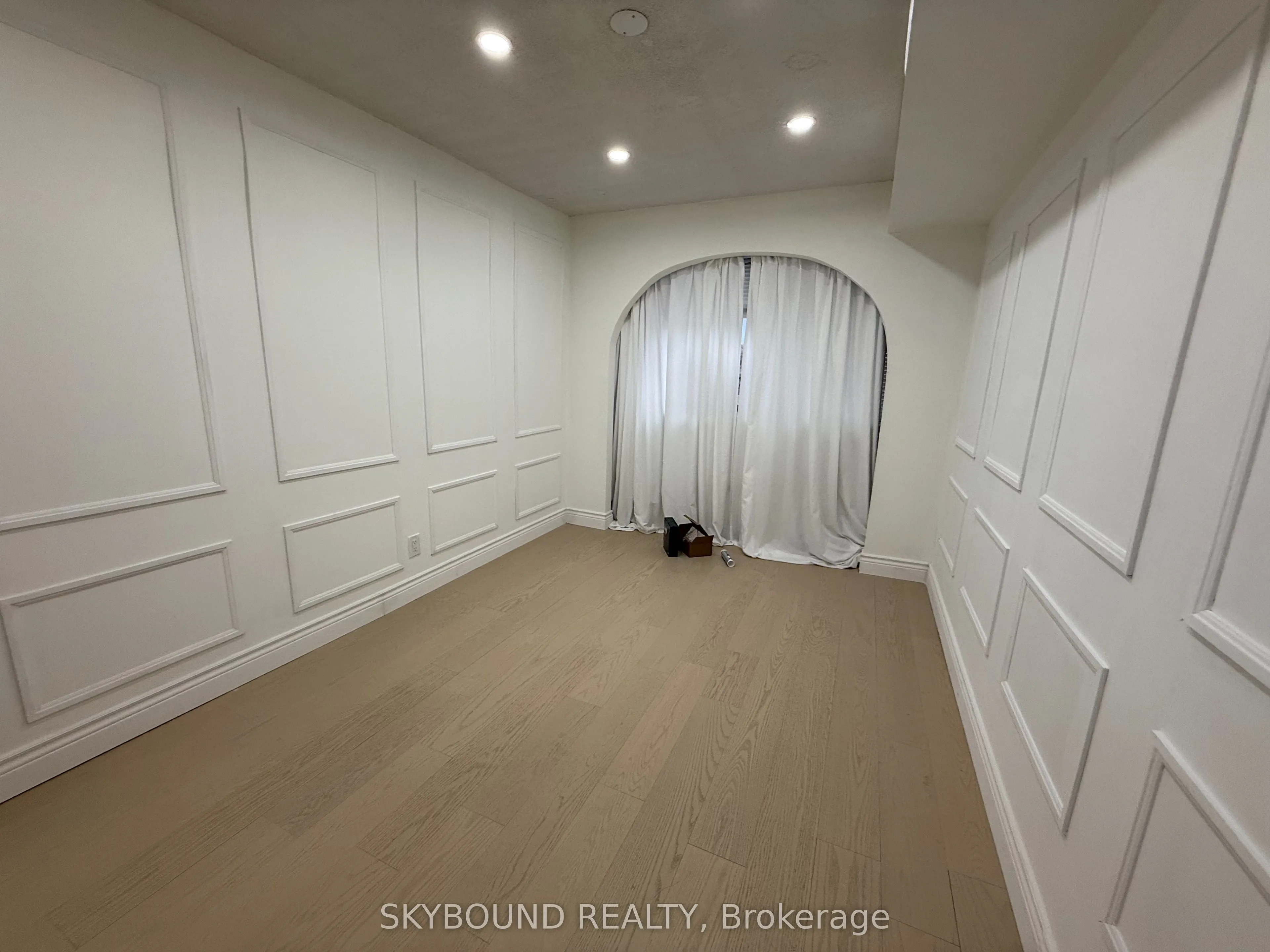 5443 Yonge Street, #2/F