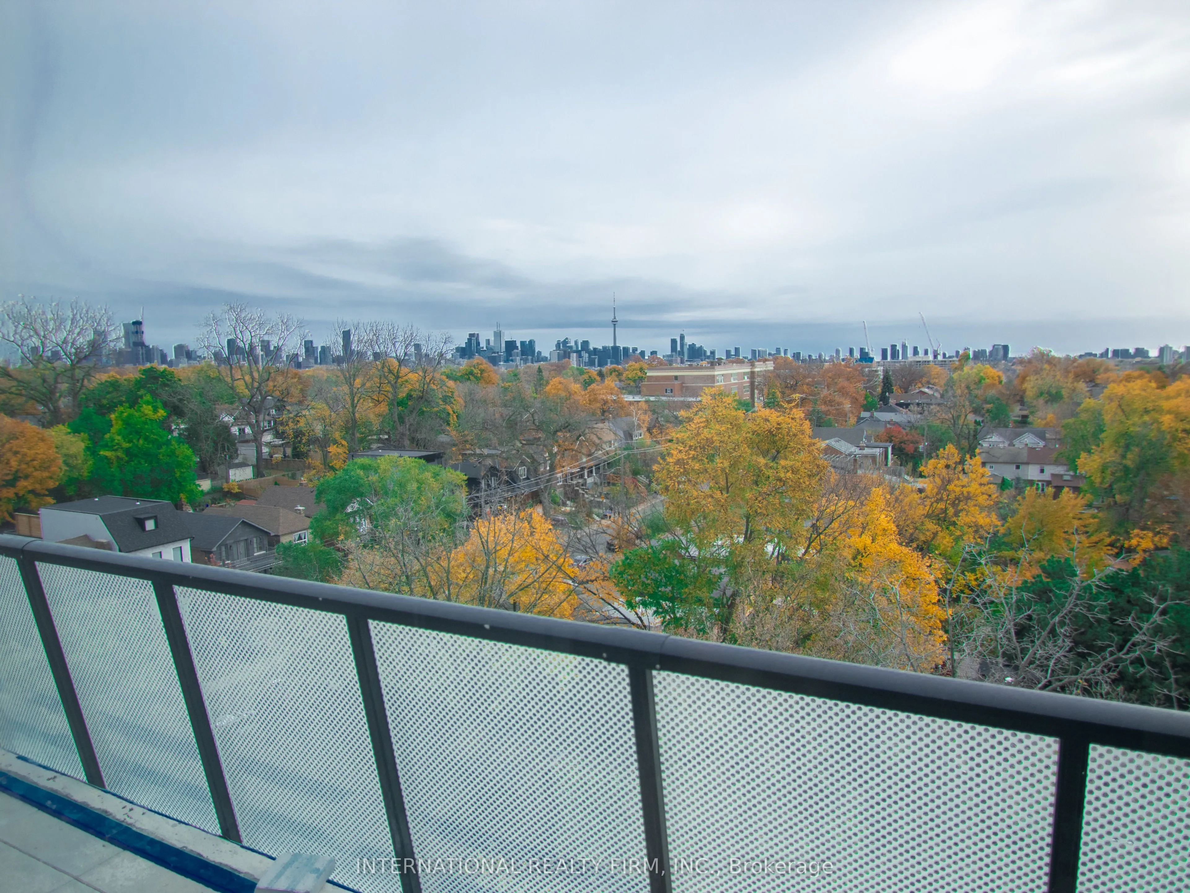 863 St Clair Avenue W, #607