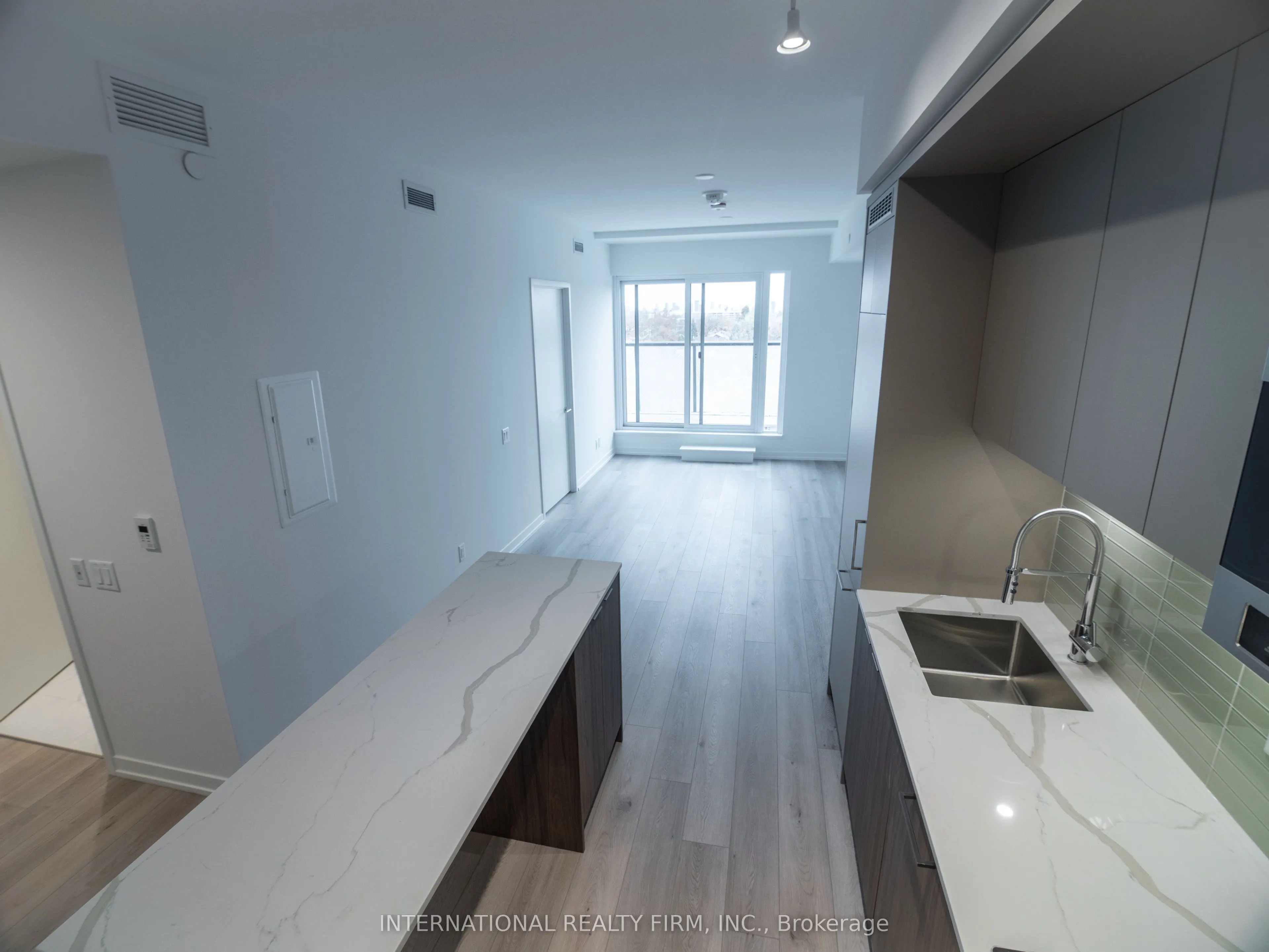 863 St Clair Avenue W, #607