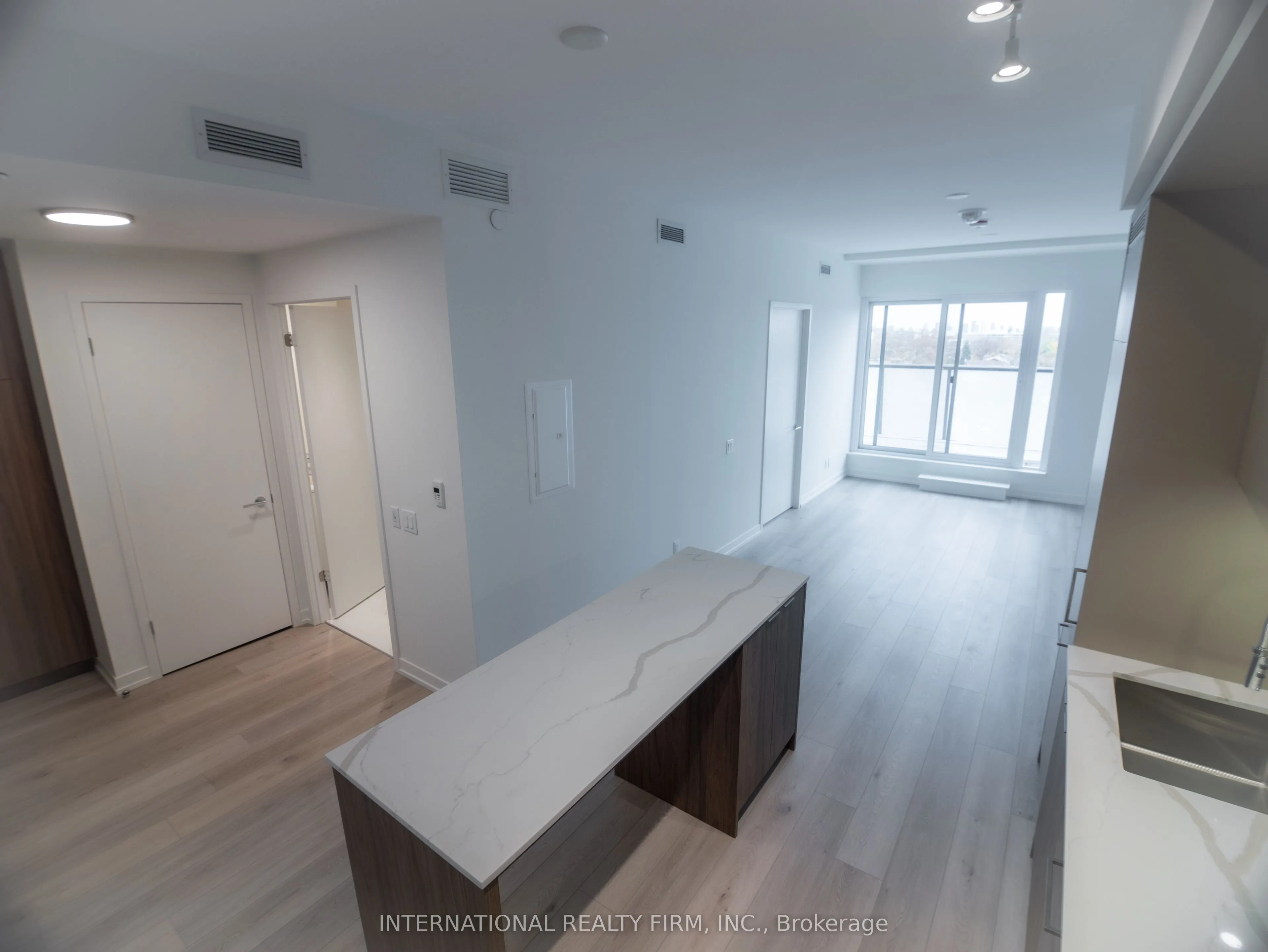 863 St Clair Avenue W, #607
