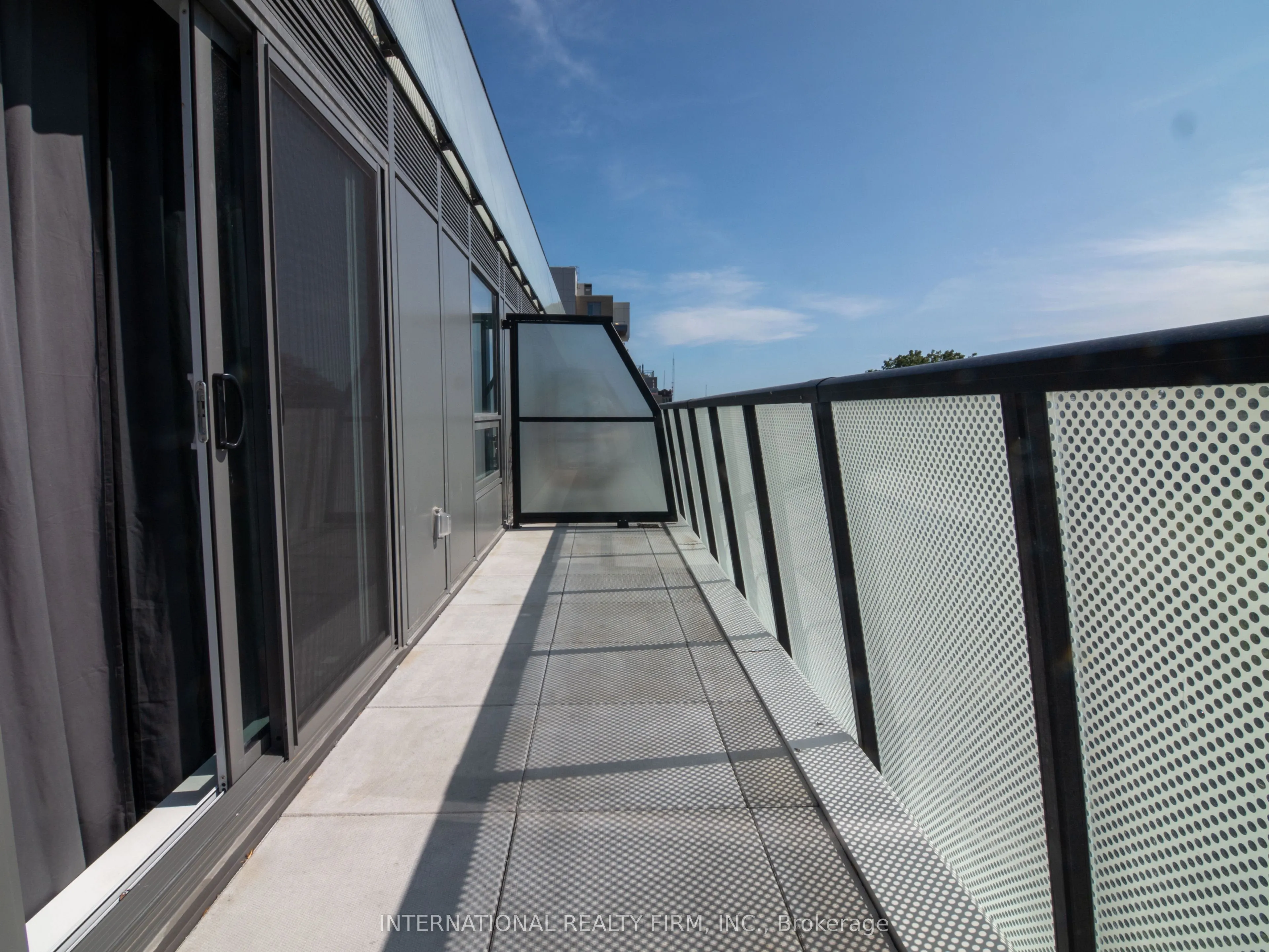 863 St Clair Avenue W, #607