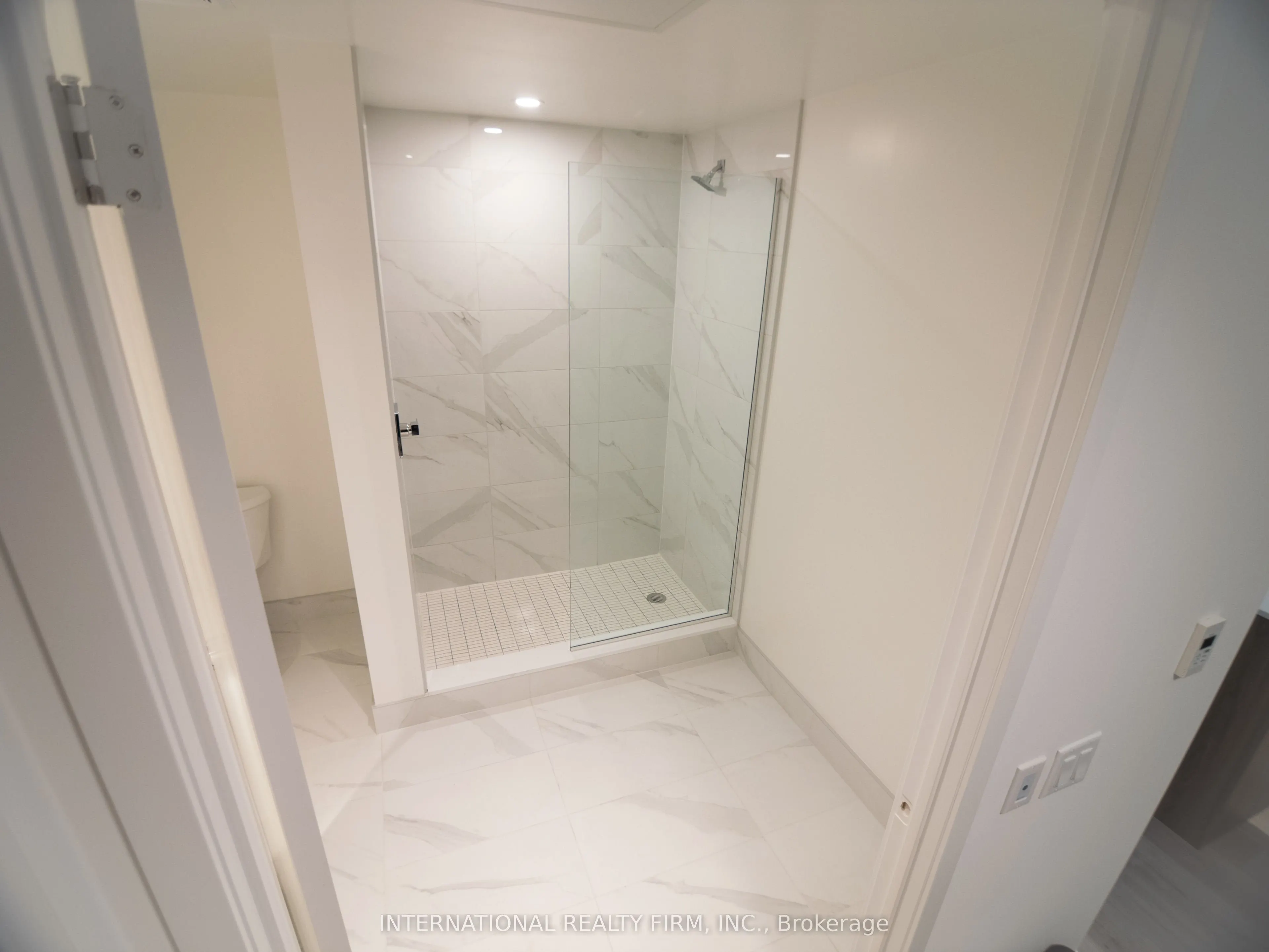 863 St Clair Avenue W, #607