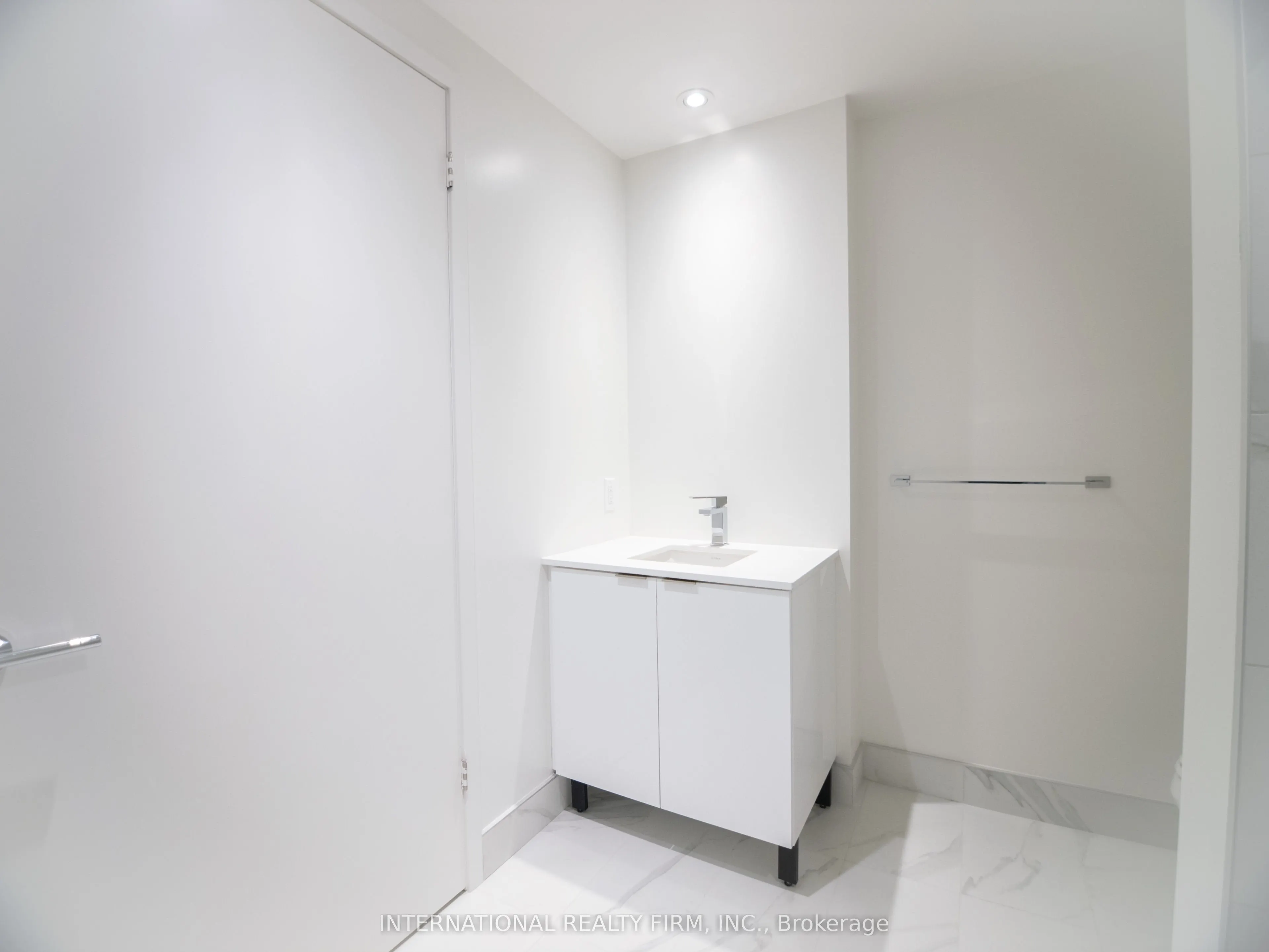 863 St Clair Avenue W, #607