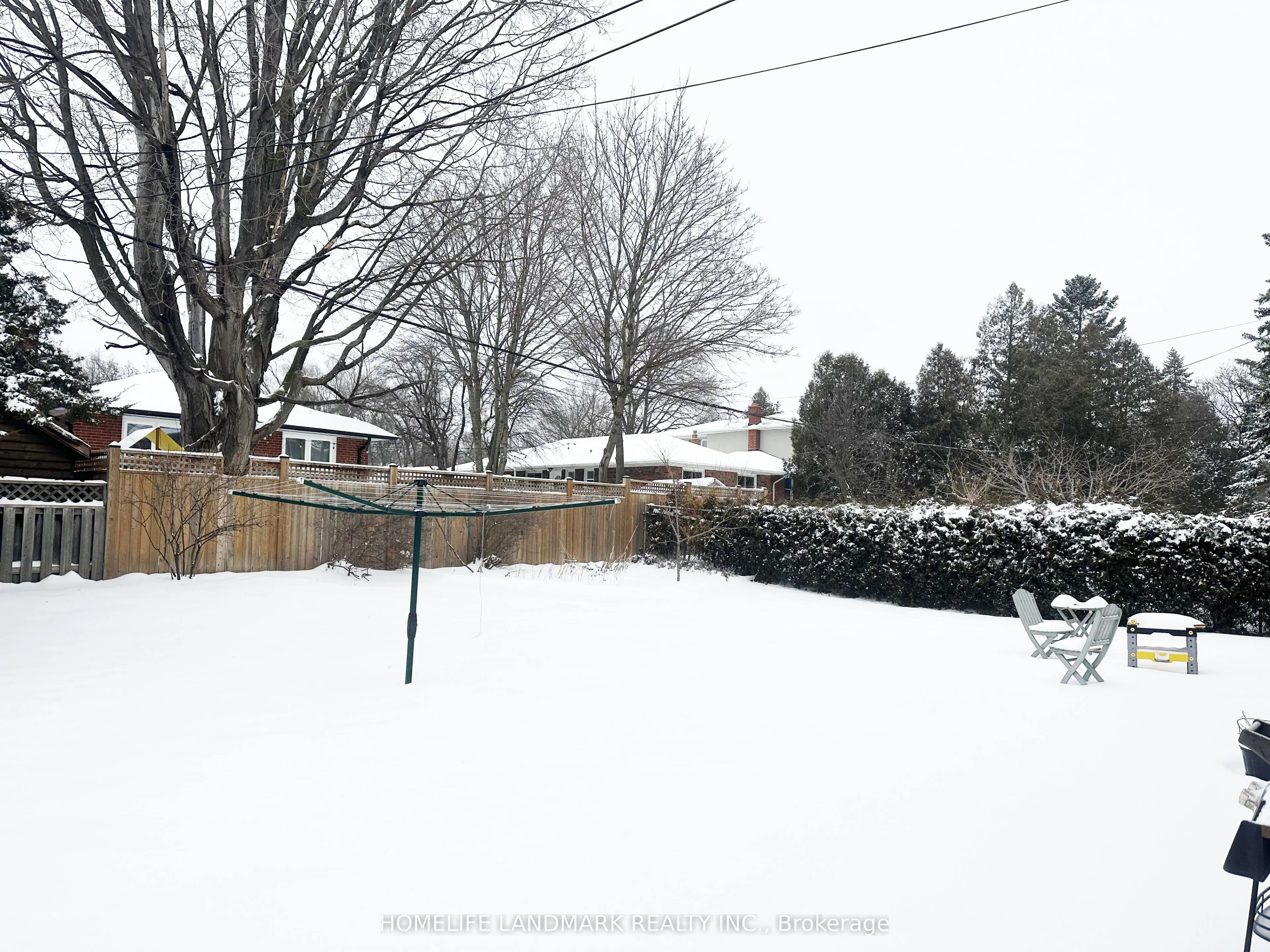 28 Monarchwood Crescent